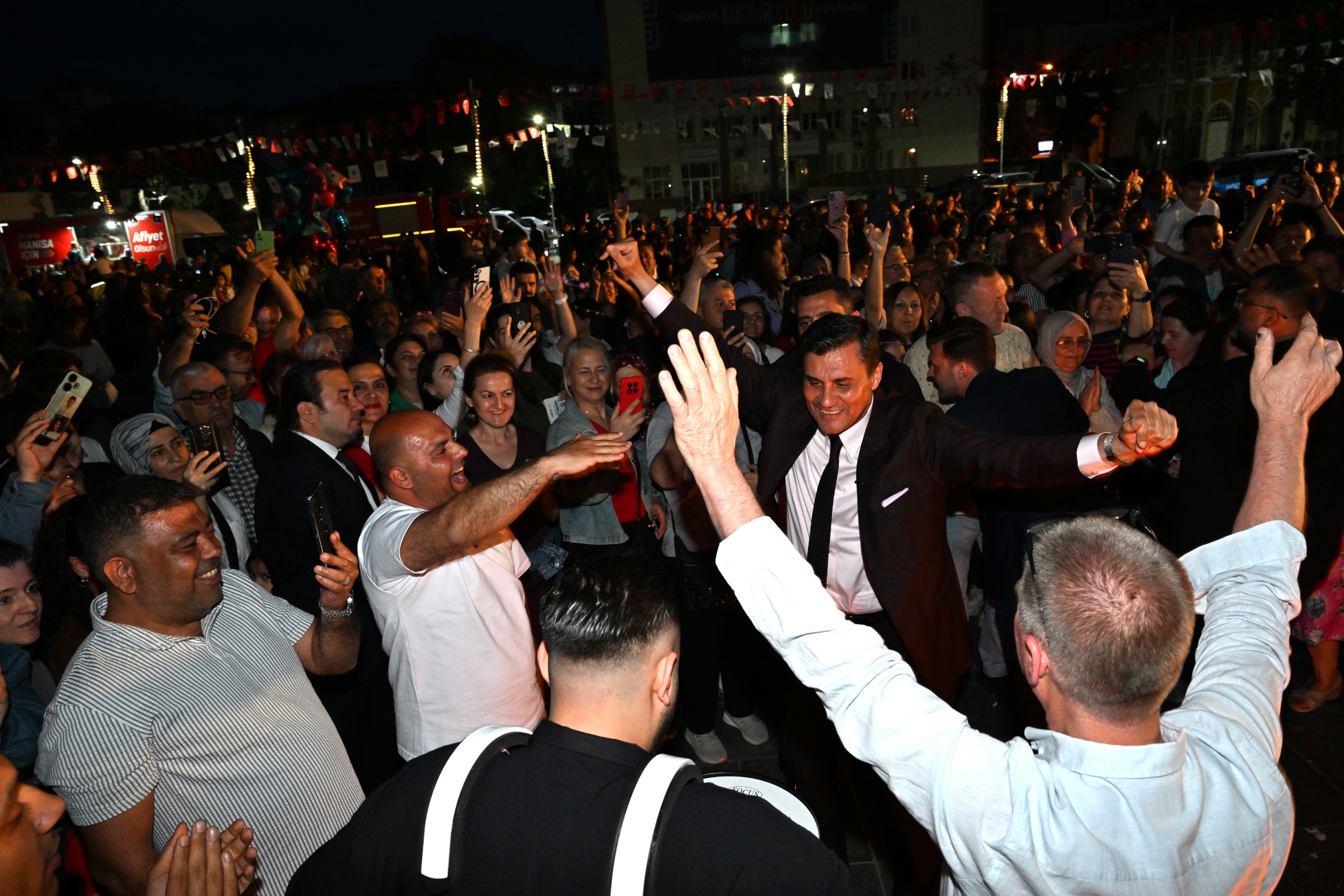 Manisa'da Hıdırellez coşkuyla kutlandı