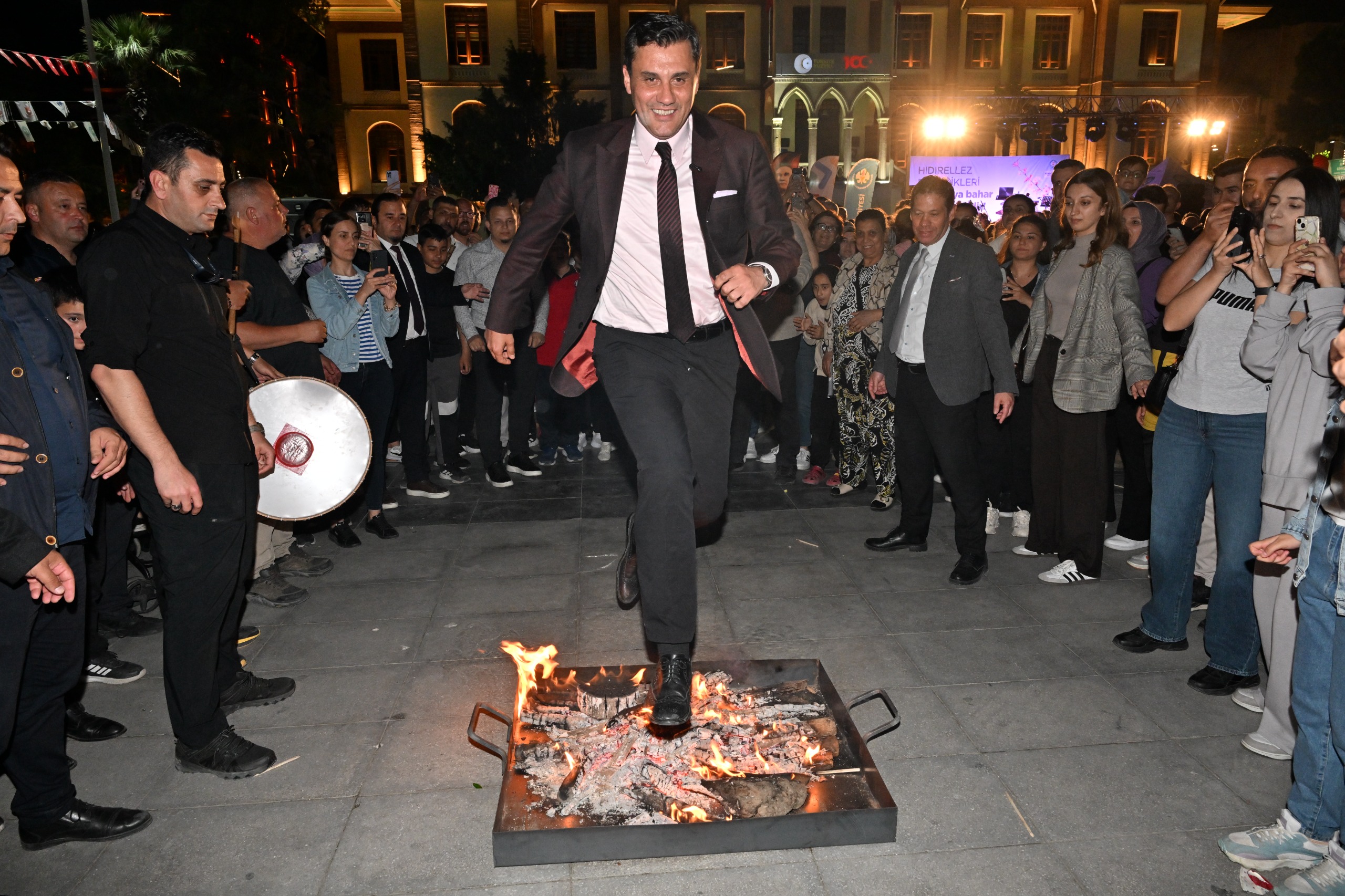 Manisa'da Hıdırellez coşkuyla kutlandı