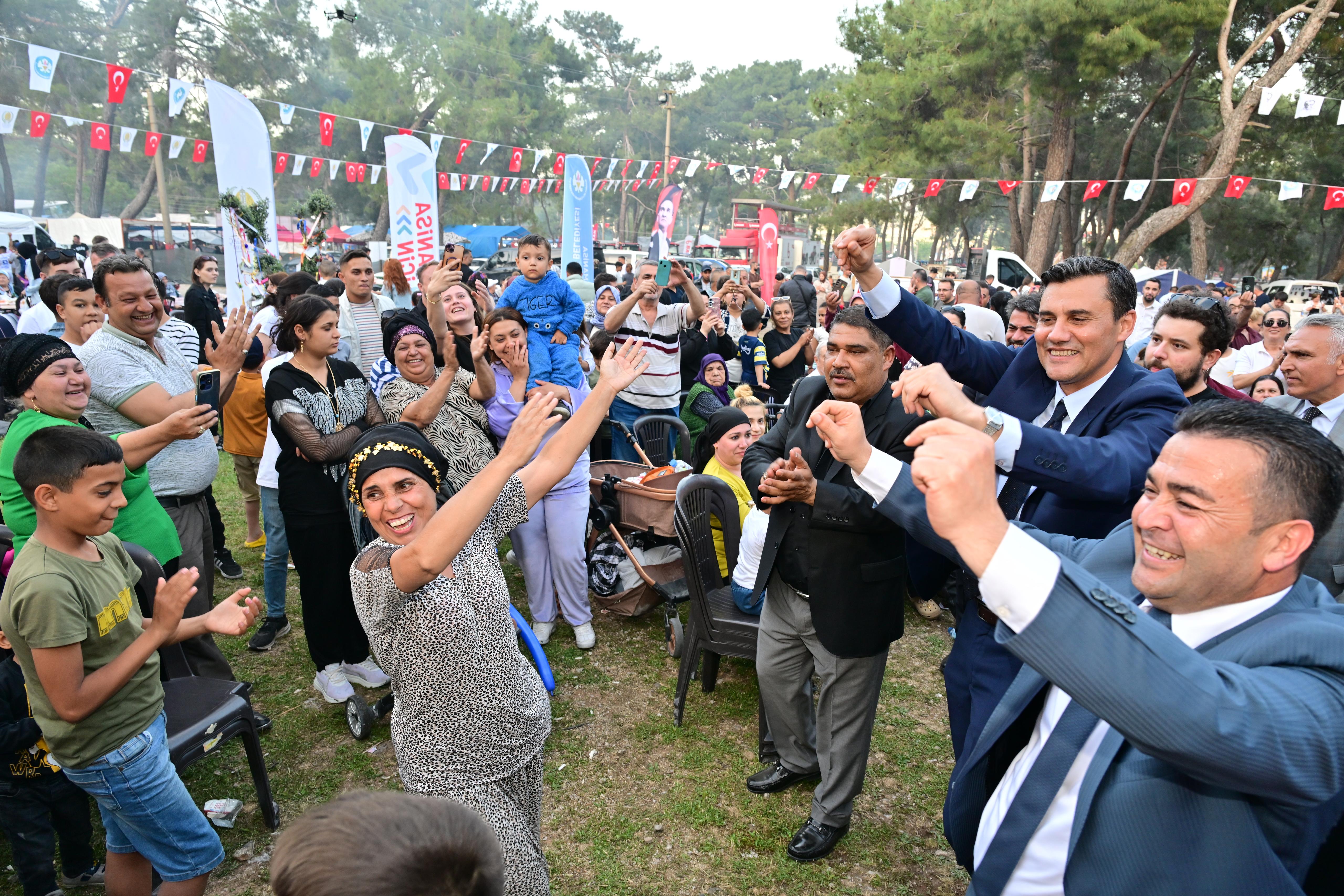 Başkan Zeyrek Hıdırellez kutlamalarında