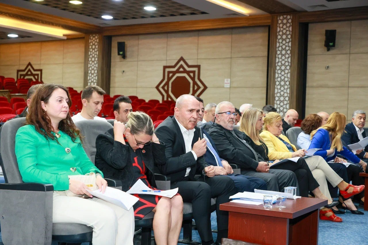 Yunusemre Belediye Meclisi’nden Özgür Özel’e yapılan saldırıya kınama