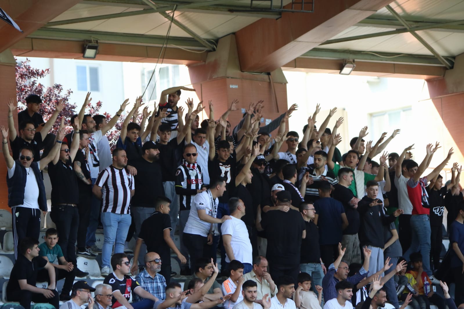 Manisaspor Bölgesel Amatör Ligi'ne yükseldi