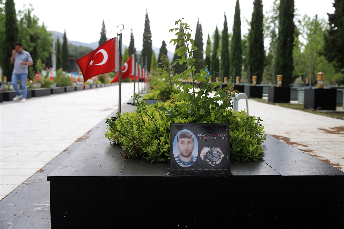 Cumhuriyet tarihinin en büyük maden kazasının 11. yılı