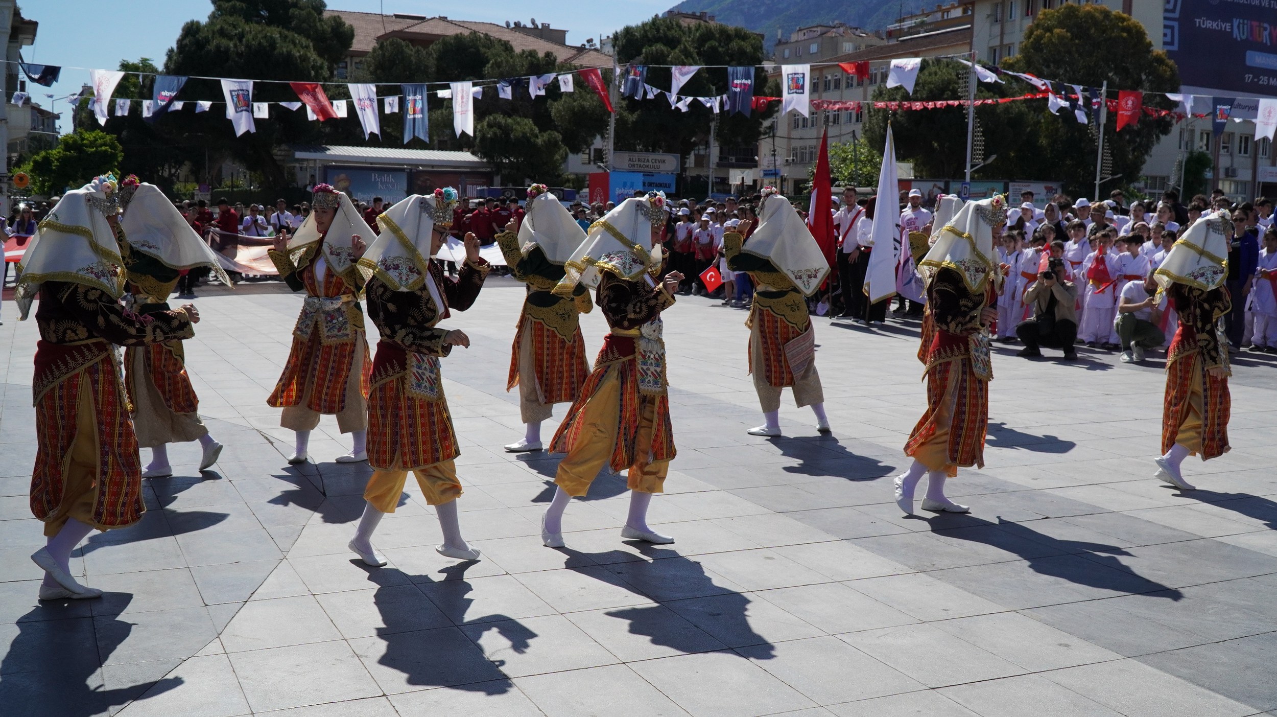 Manisa’da Gençlik Haftası ve 19 Mayıs kutlamaları başladı