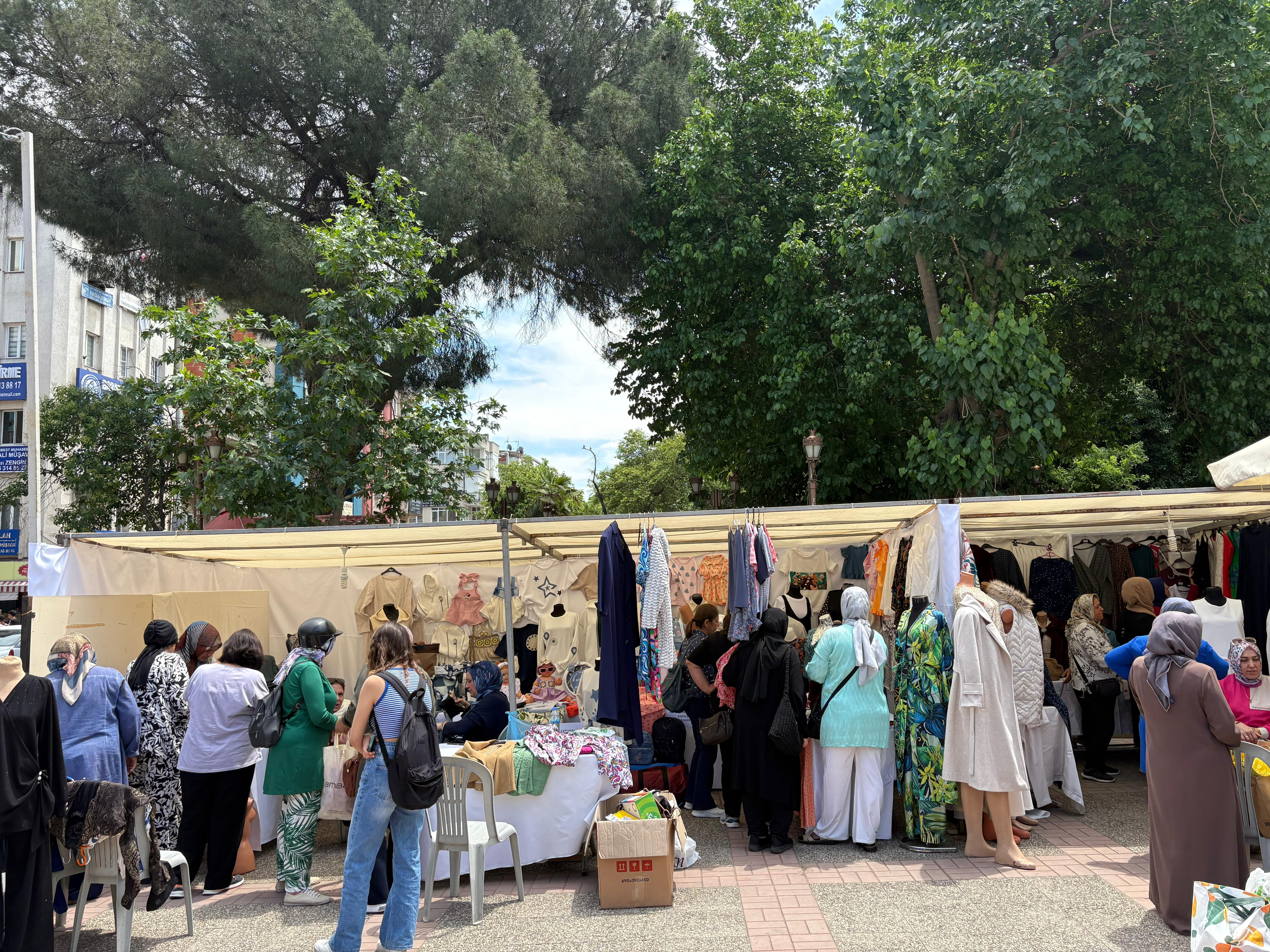 Kursiyerlerin el emeği göz nuru ürünleri sergilenmeye başlandı