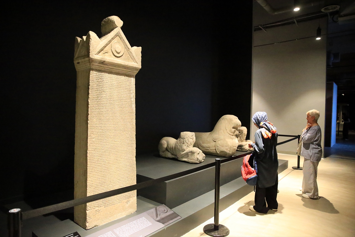 Manisa Müzesi, yeniden ziyaretçileriyle buluştu