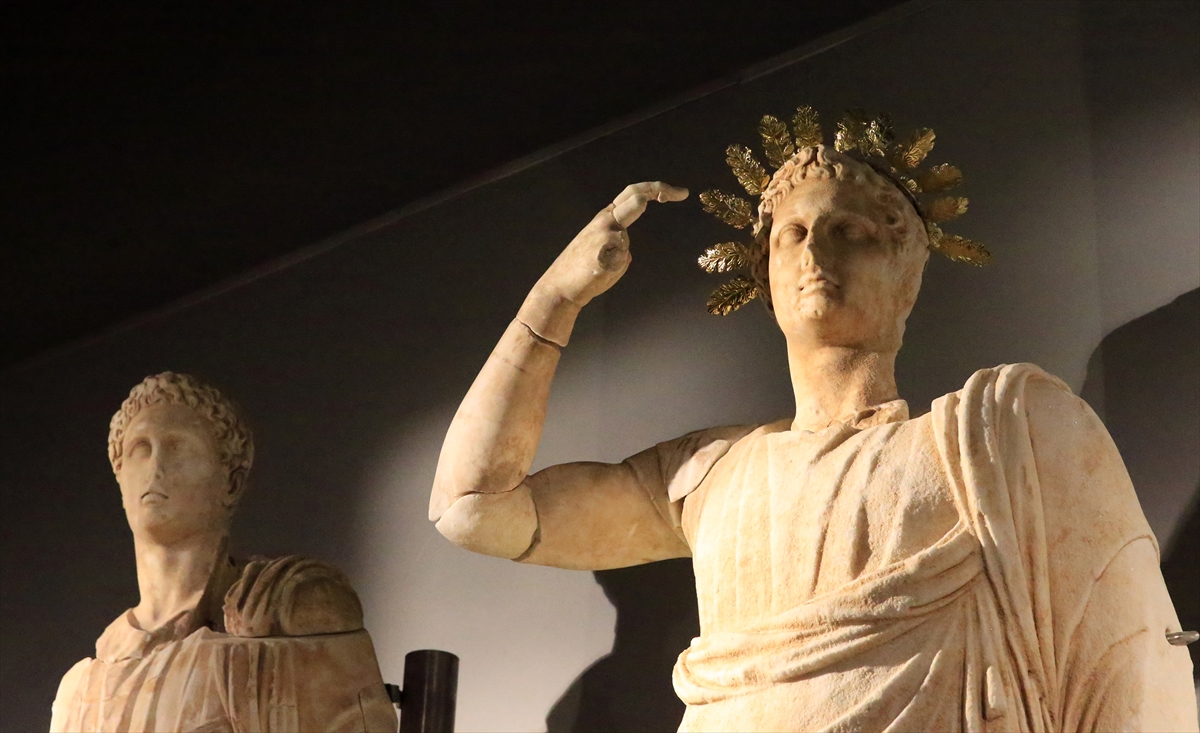 Manisa Müzesi, yeniden ziyaretçileriyle buluştu