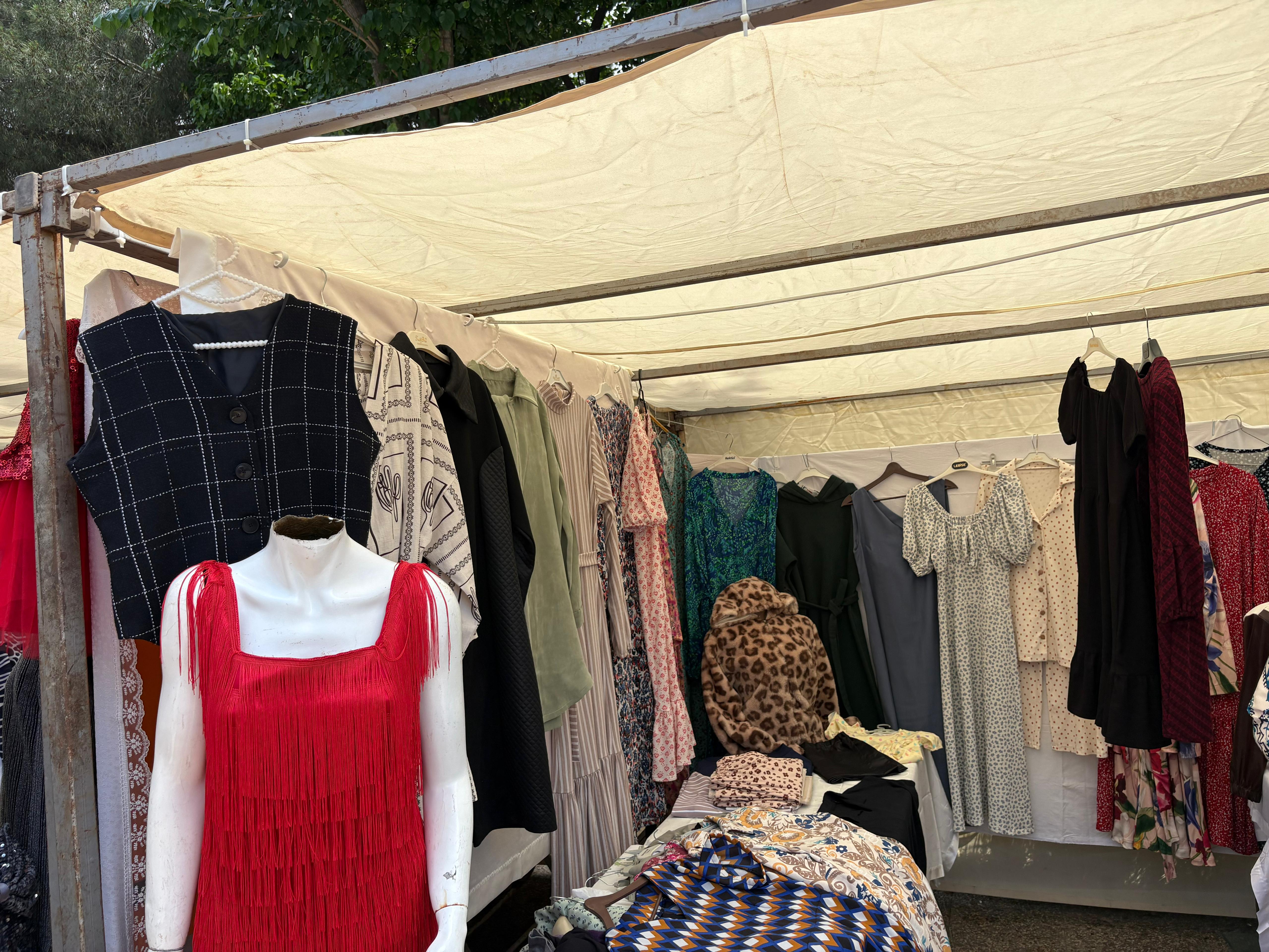 Kursiyerlerin el emeği göz nuru ürünleri sergilenmeye başlandı