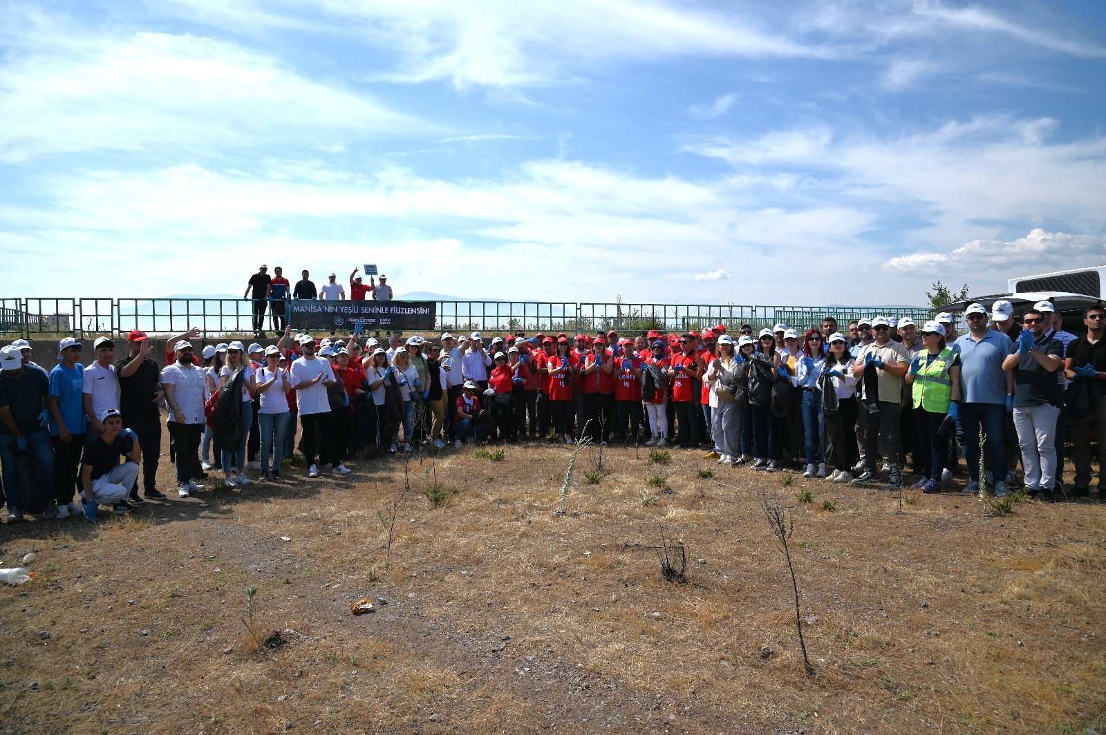 “Manisa Tarzanı ve Çevre Günleri” kapsamında 4,5 ton çöp toplandı