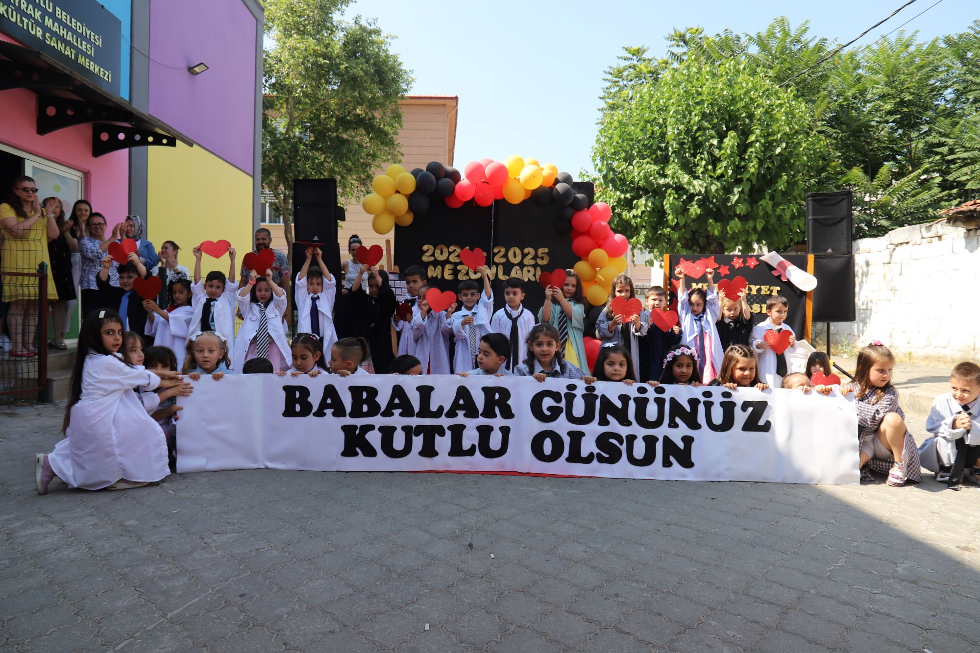 Turgutlu Çocuk Kültür Sanat Merkezinde Mezuniyet Heyecanı