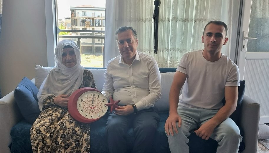 Kaymakam Kapankaya’dan şehit aileleri ve gazilere bayram ziyareti