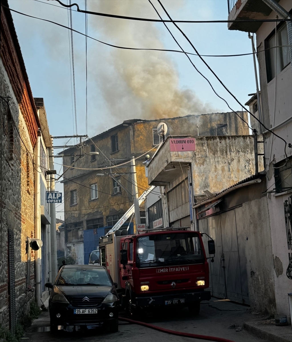 Metruk binada başladı! 4 bina, 1 depo ve 3 araç hasar gördü