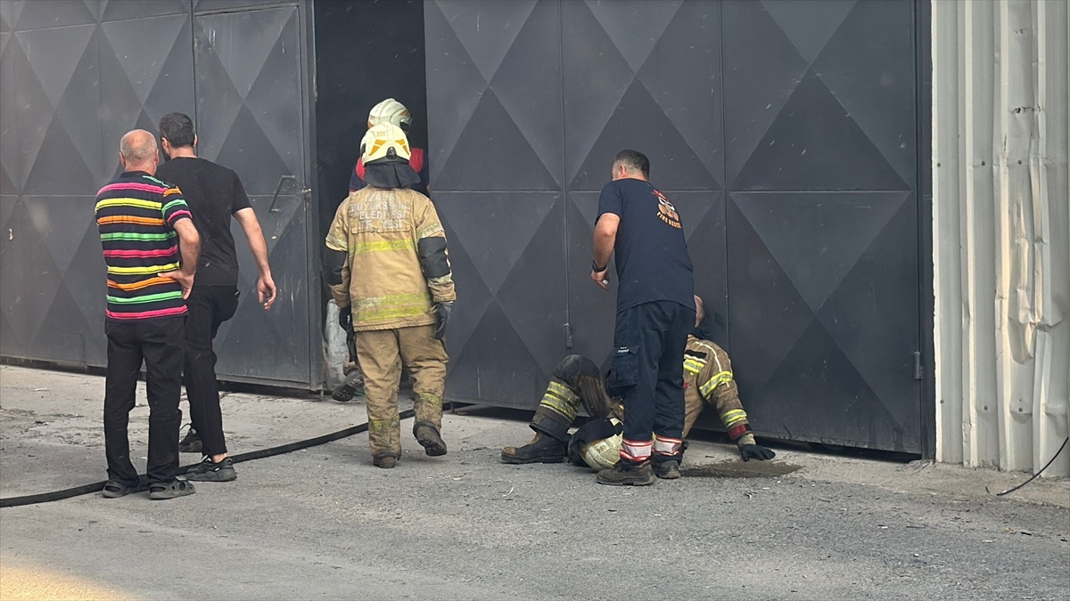 Metruk binada başladı! 4 bina, 1 depo ve 3 araç hasar gördü