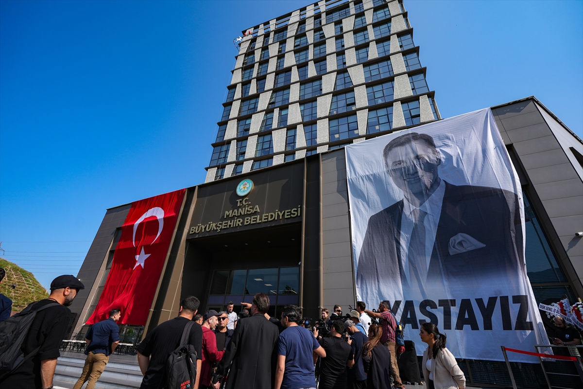 Manisa Ferdi Başkan'a Veda Ediyor