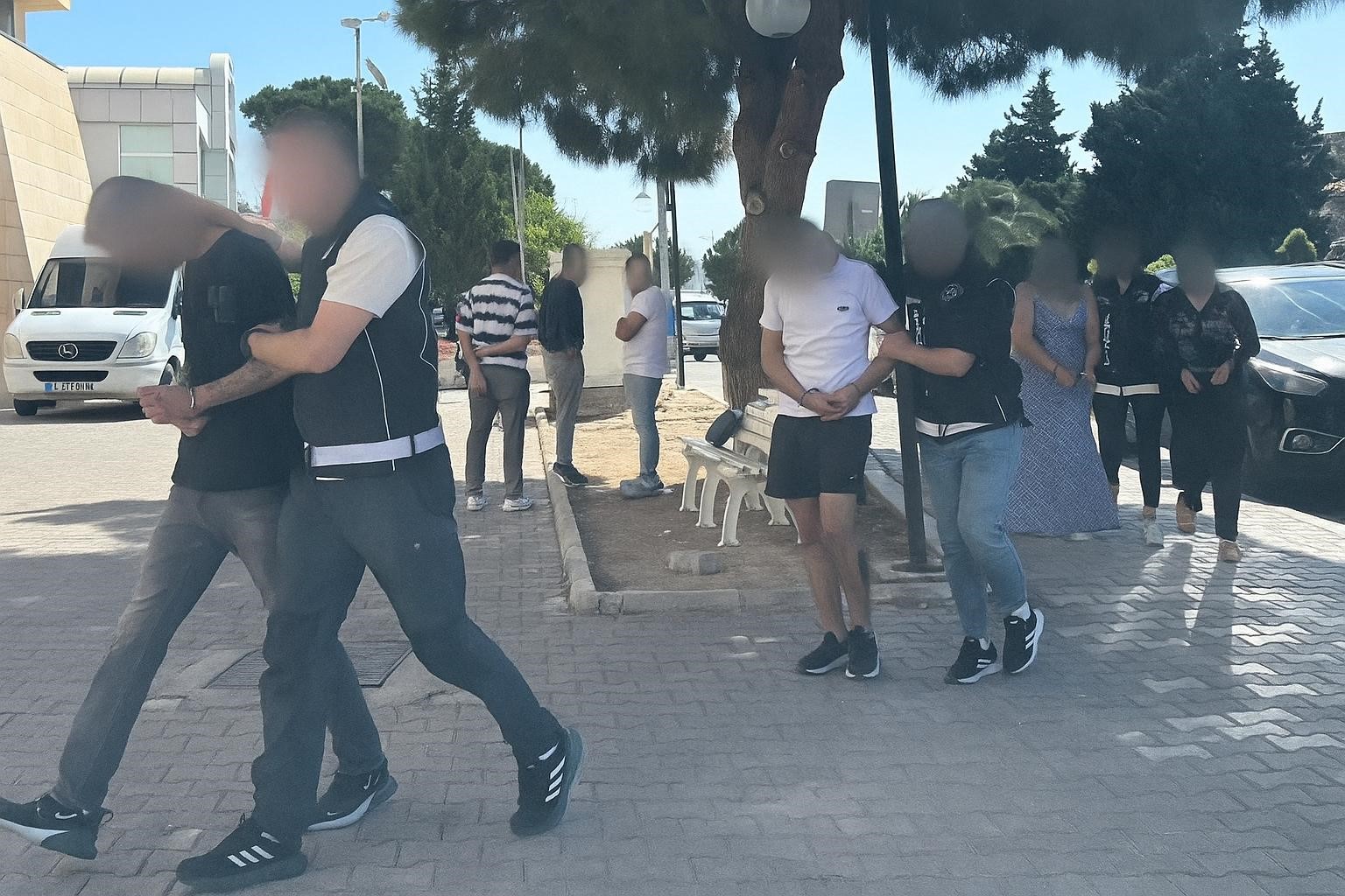 İzmir'de ele geçirildi: Satışa hazırlamışlar!