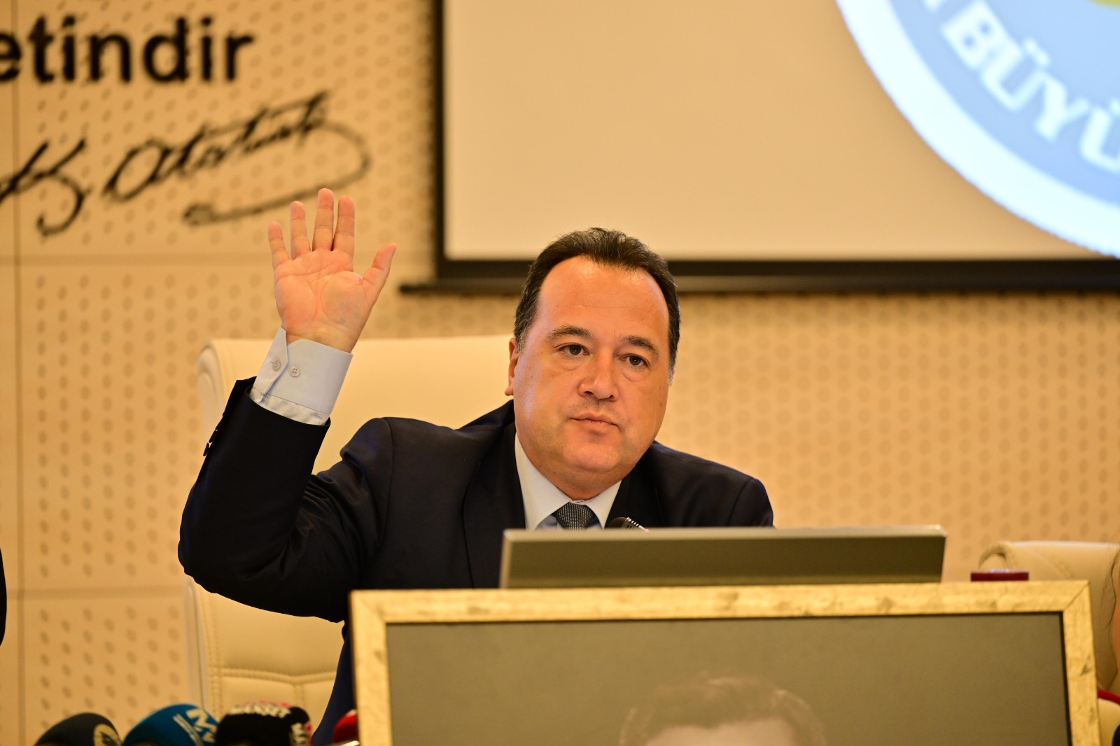 Ferdi Başkansız İlk Meclis, Saygı Duruşuyla Başladı