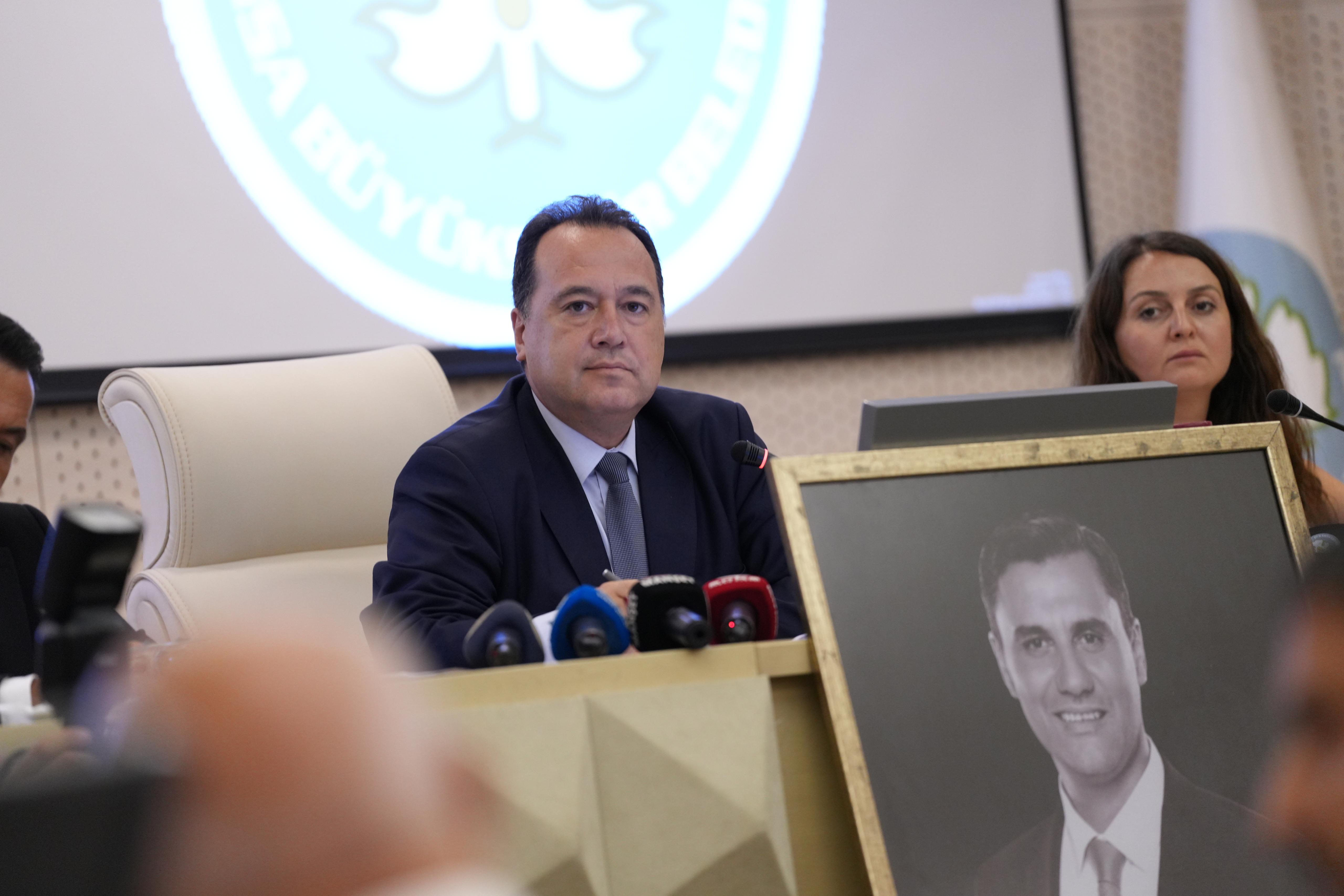 Ferdi Başkansız İlk Meclis, Saygı Duruşuyla Başladı