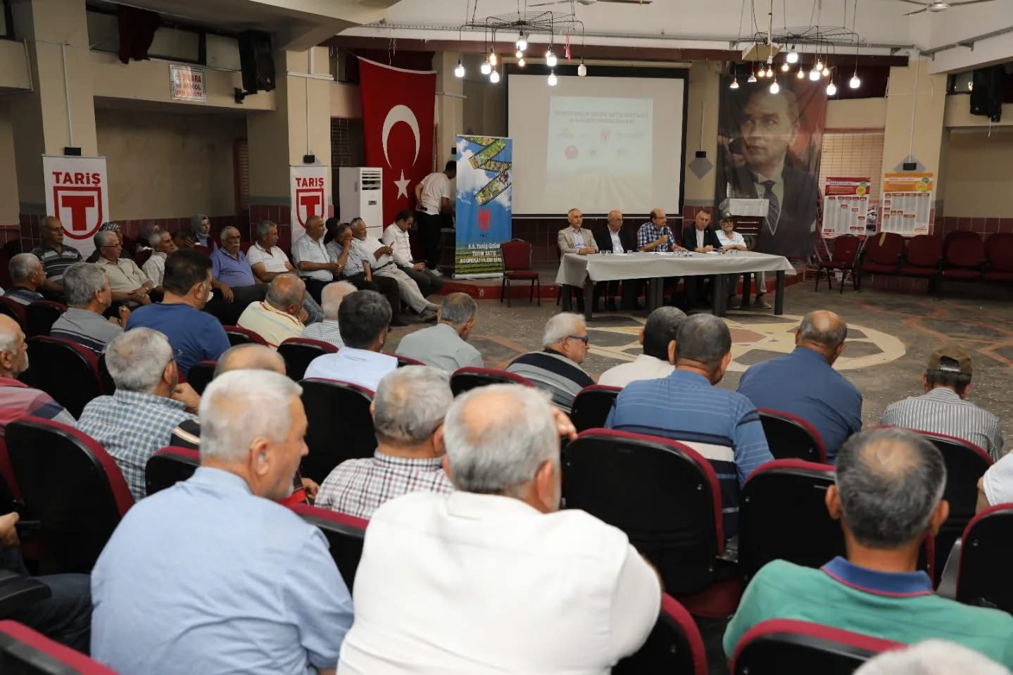 Ahmetli’de Üzüm Üreticilerine Kalıntı Uyarısı