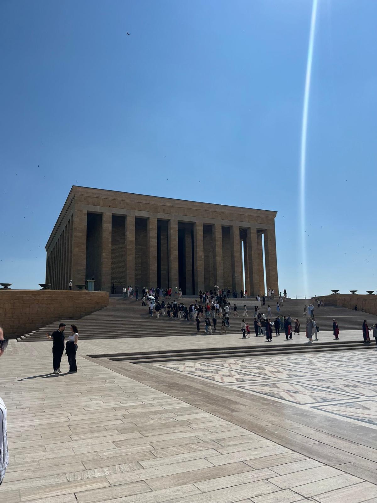 Manisa Şehit Aileleri ve Gaziler Derneği Turgutlu Temsilciliğinden Anıtkabir Ziyareti