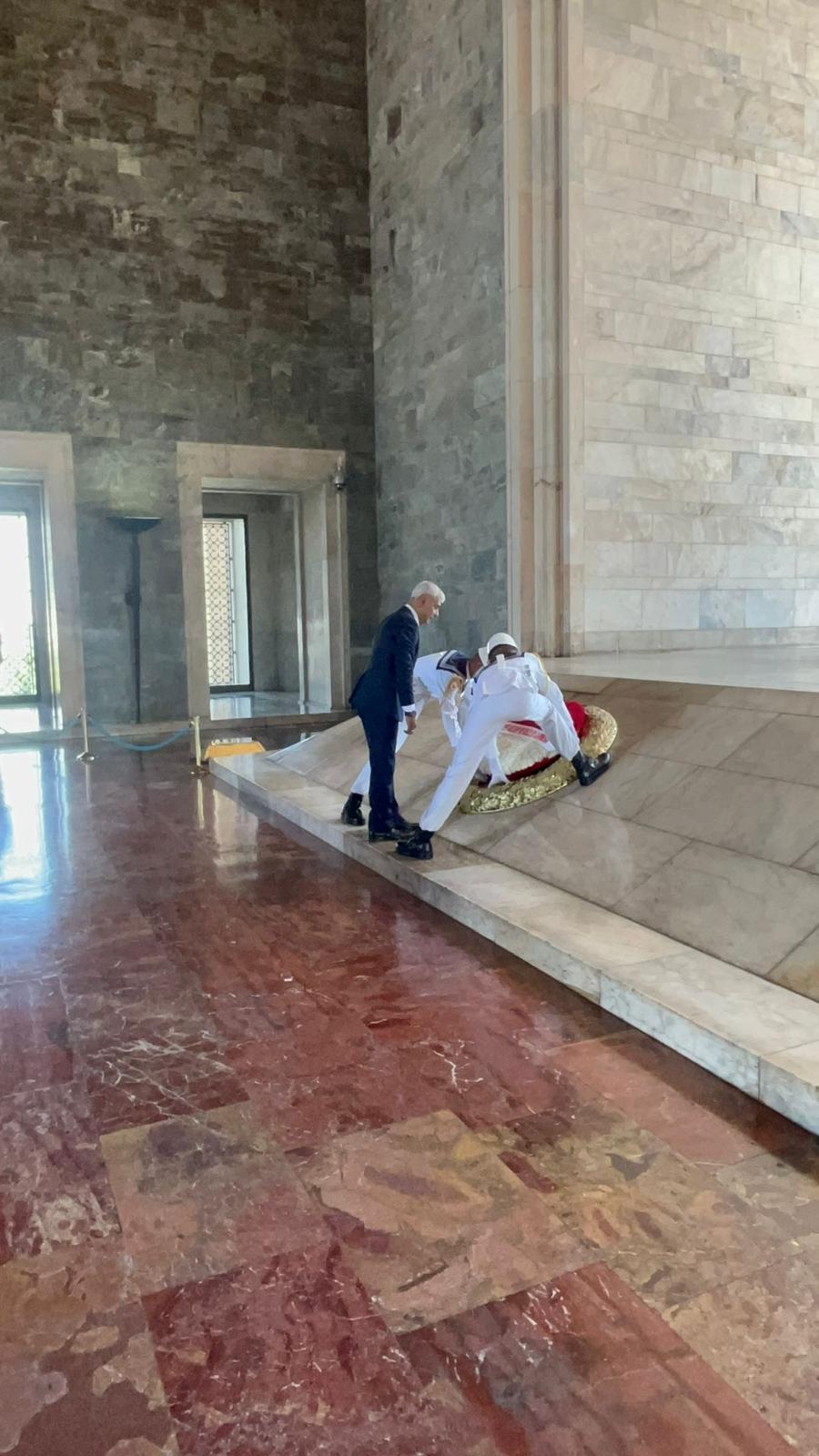 Manisa Şehit Aileleri ve Gaziler Derneği Turgutlu Temsilciliğinden Anıtkabir Ziyareti