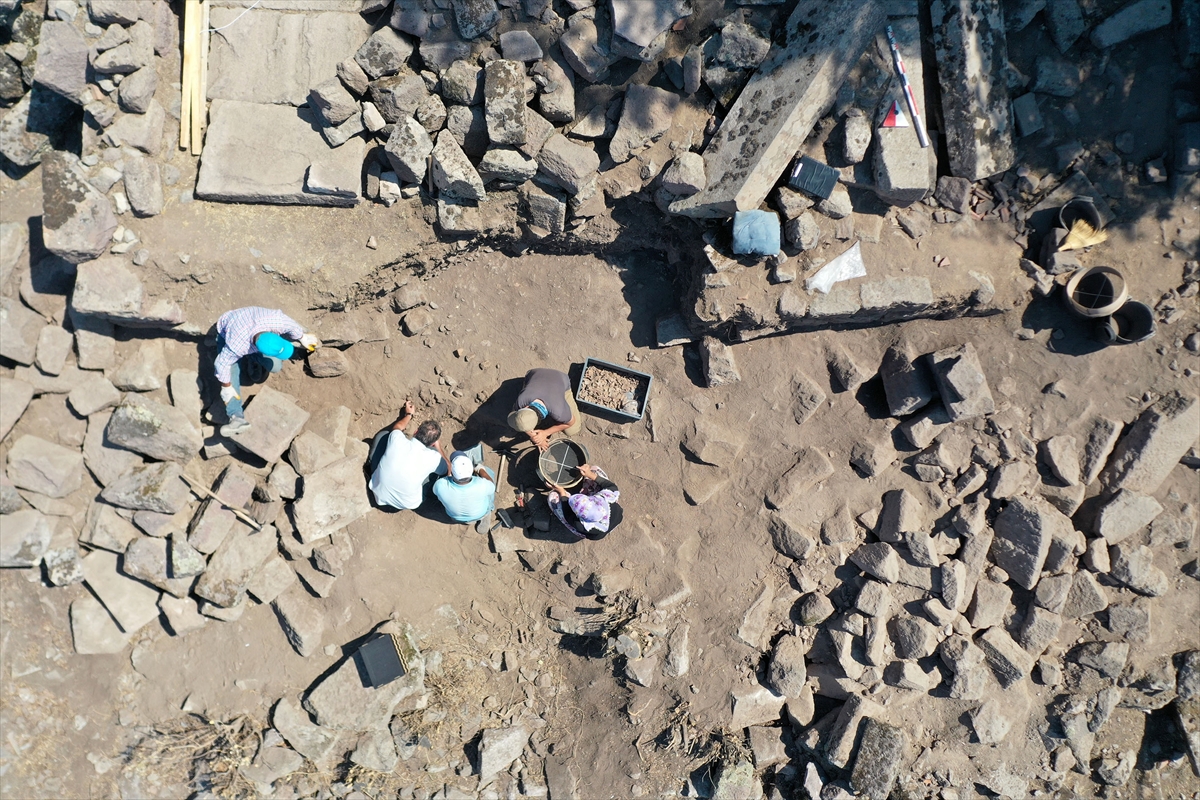 Binlerce Yıllık Demeter Tapınağı Manisa’da Ortaya Çıktı