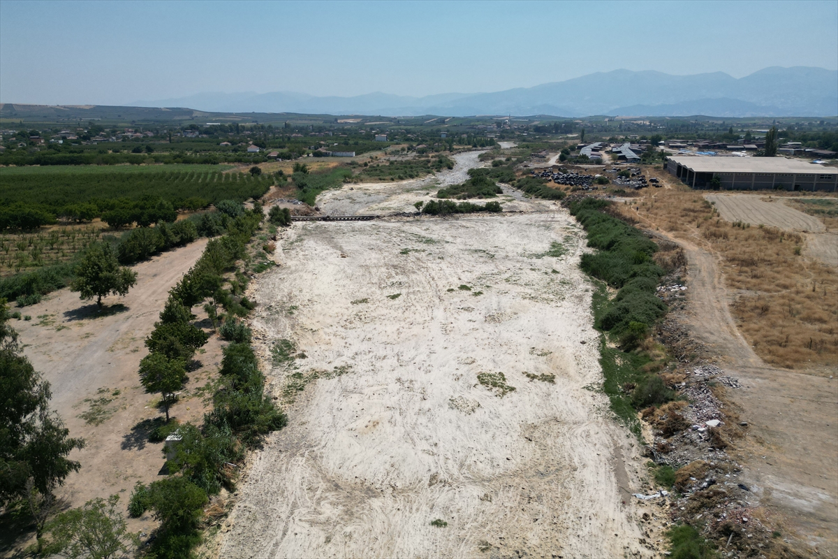 Susuzluk kapıda, Gediz kuruyor!