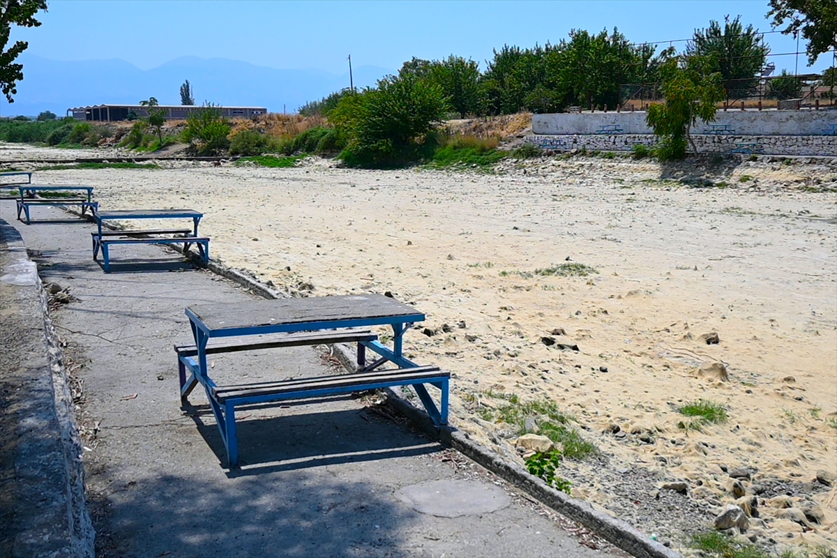 Susuzluk kapıda, Gediz kuruyor!