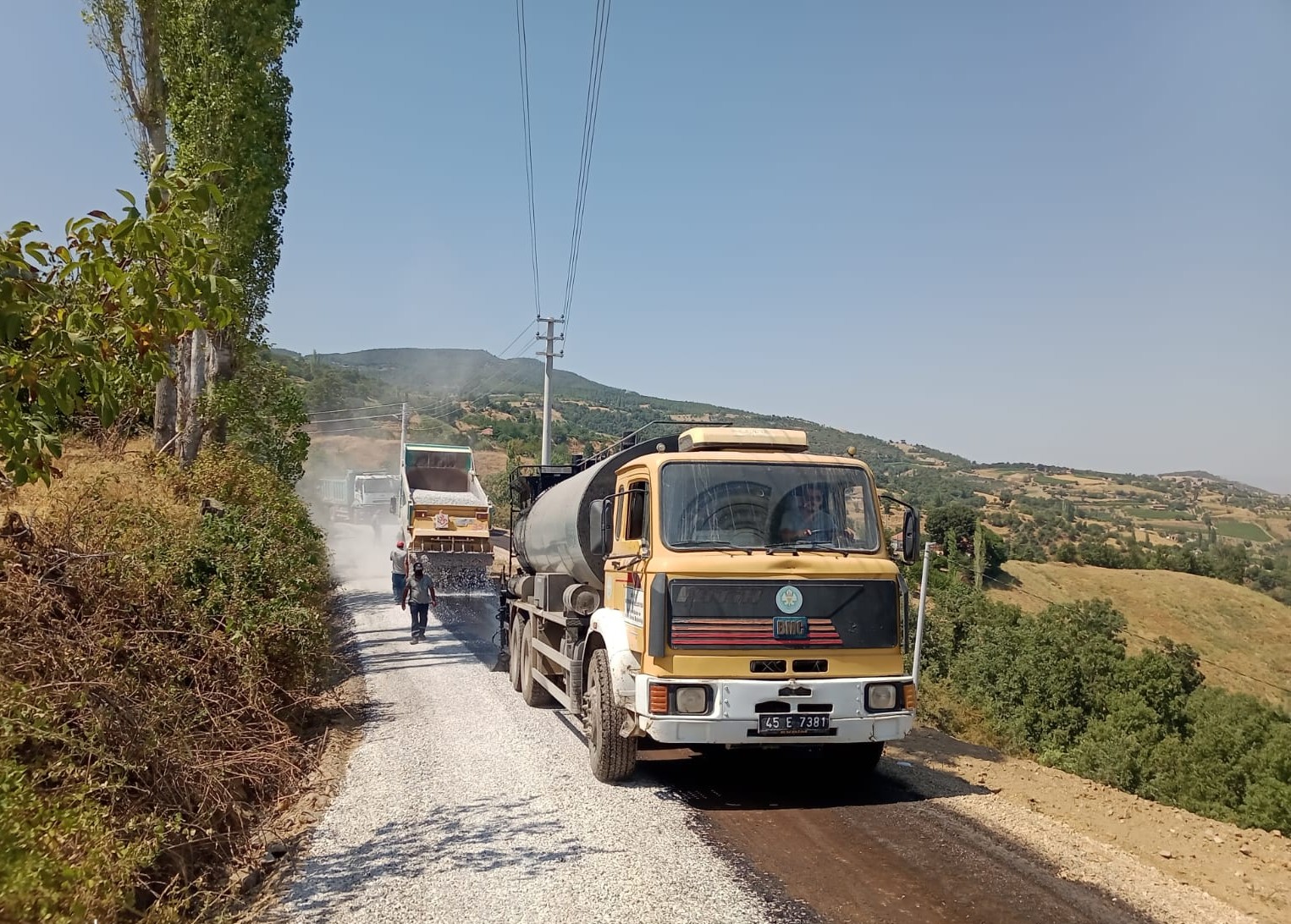 Manisa'da 13 bin ton asfalt serildi