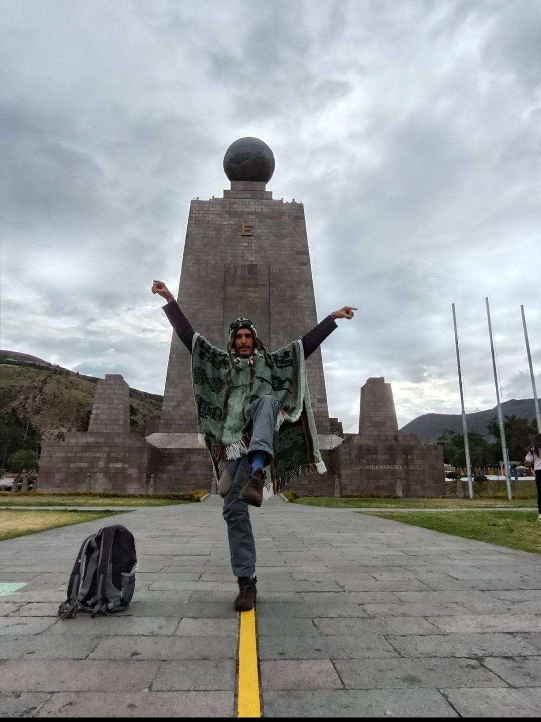 Ekvator Çizgisinde Zeybek Oynadı