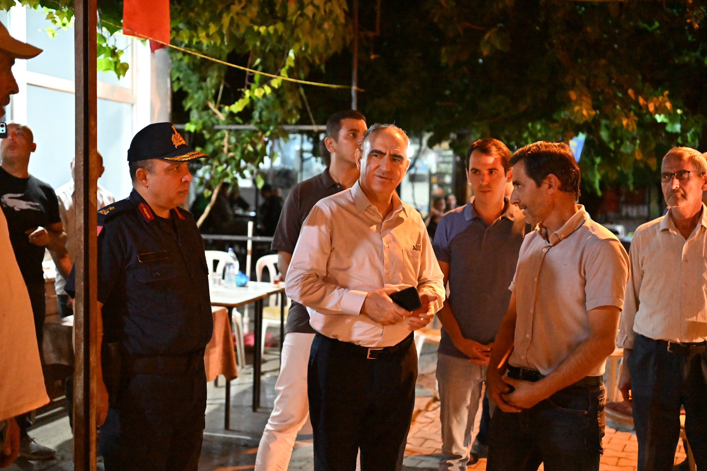 Vali Özkan depremden etkilenen bölgeleri inceledi