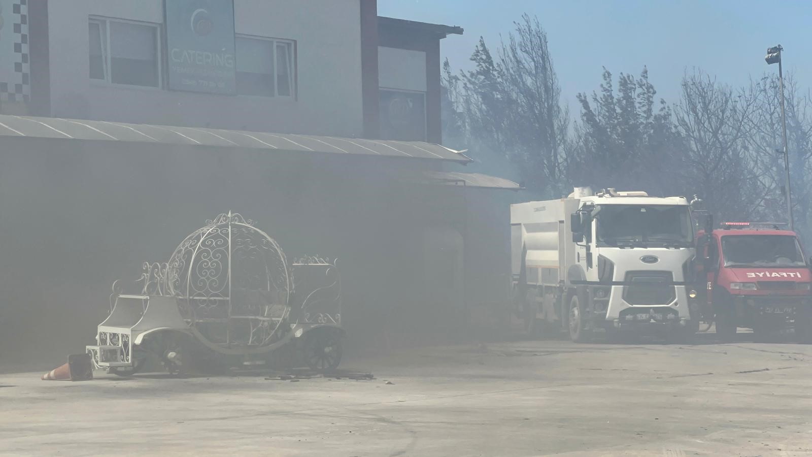 Çanakkale yeniden yanıyor! Alevler işletmelere ulaştı