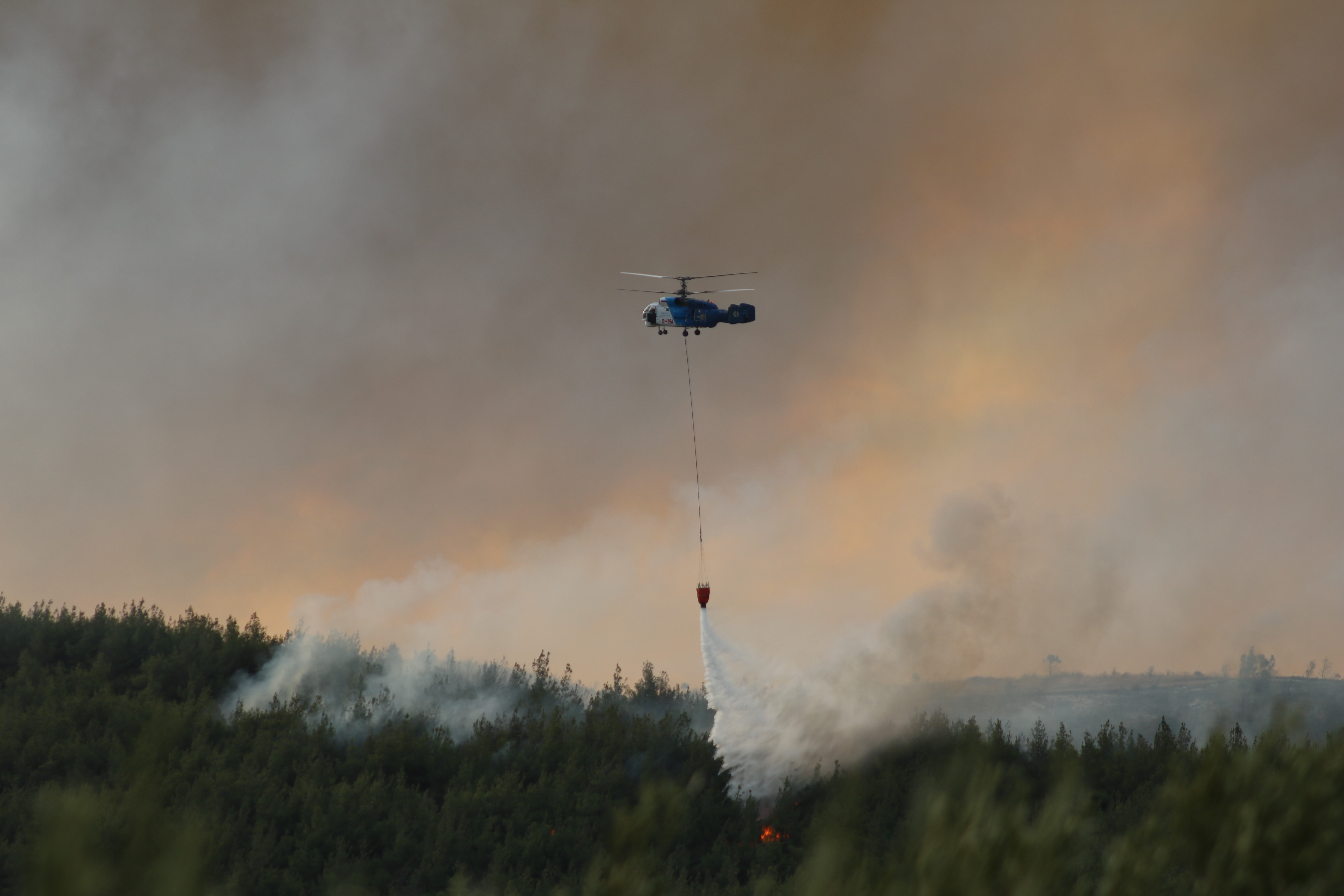 Çanakkale'de yangın sürüyor! Tarihi alana girişler durduruldu...