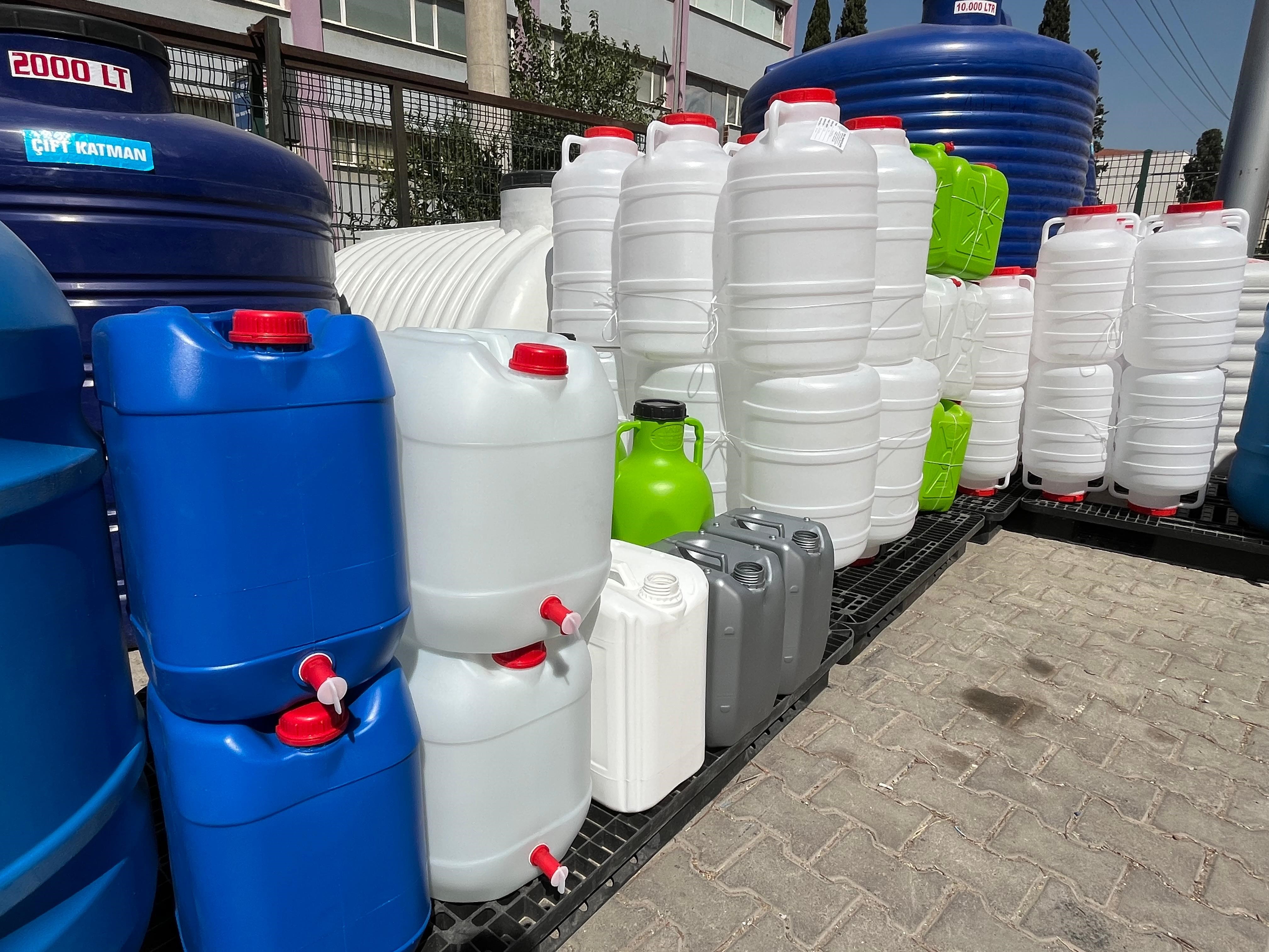 İzmir’de barajlar susuz kaldı, bidonlar doldu!