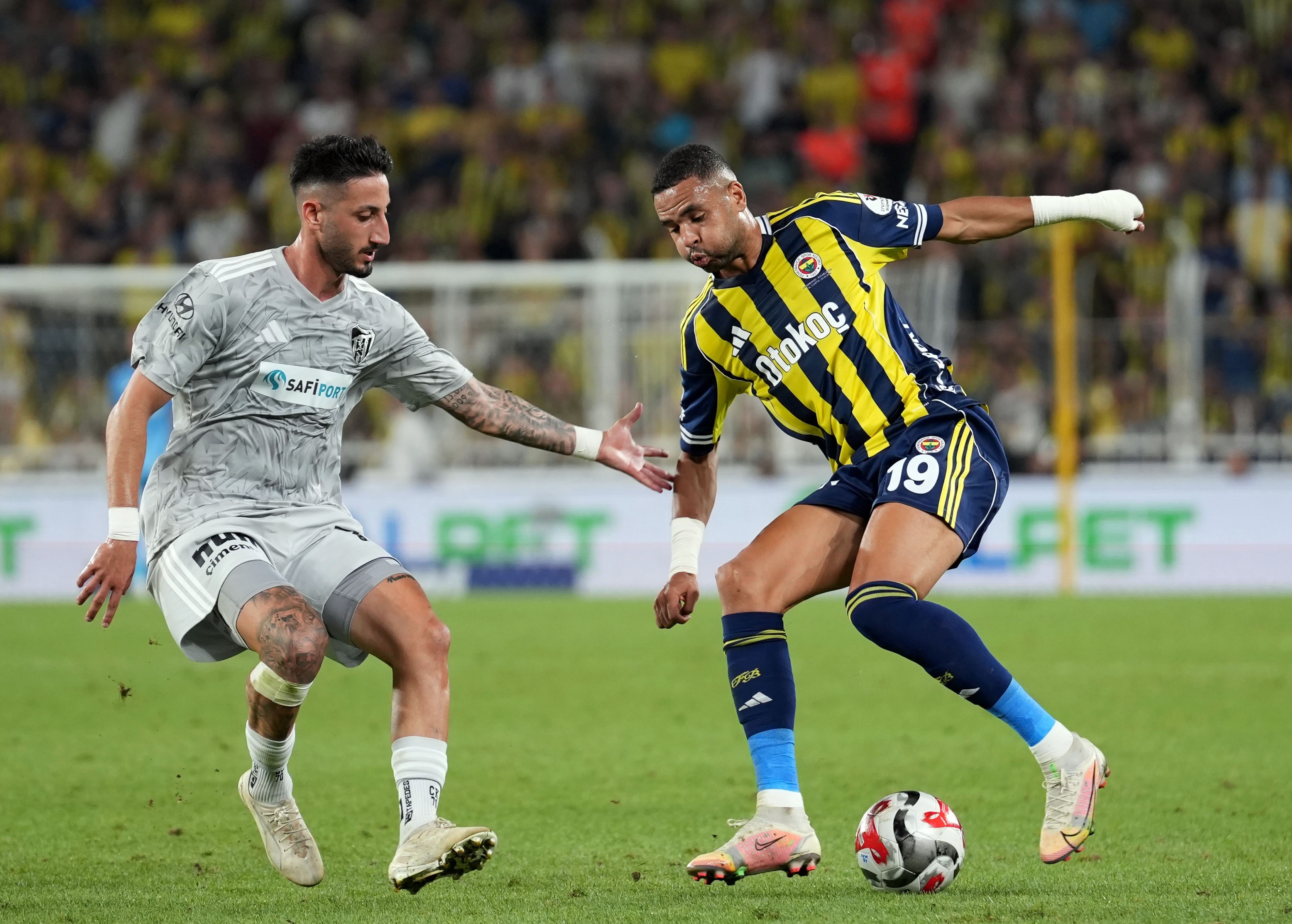 Fenerbahçe, Kocaelispor maçında ilk yarı tamamlandı! 1-1