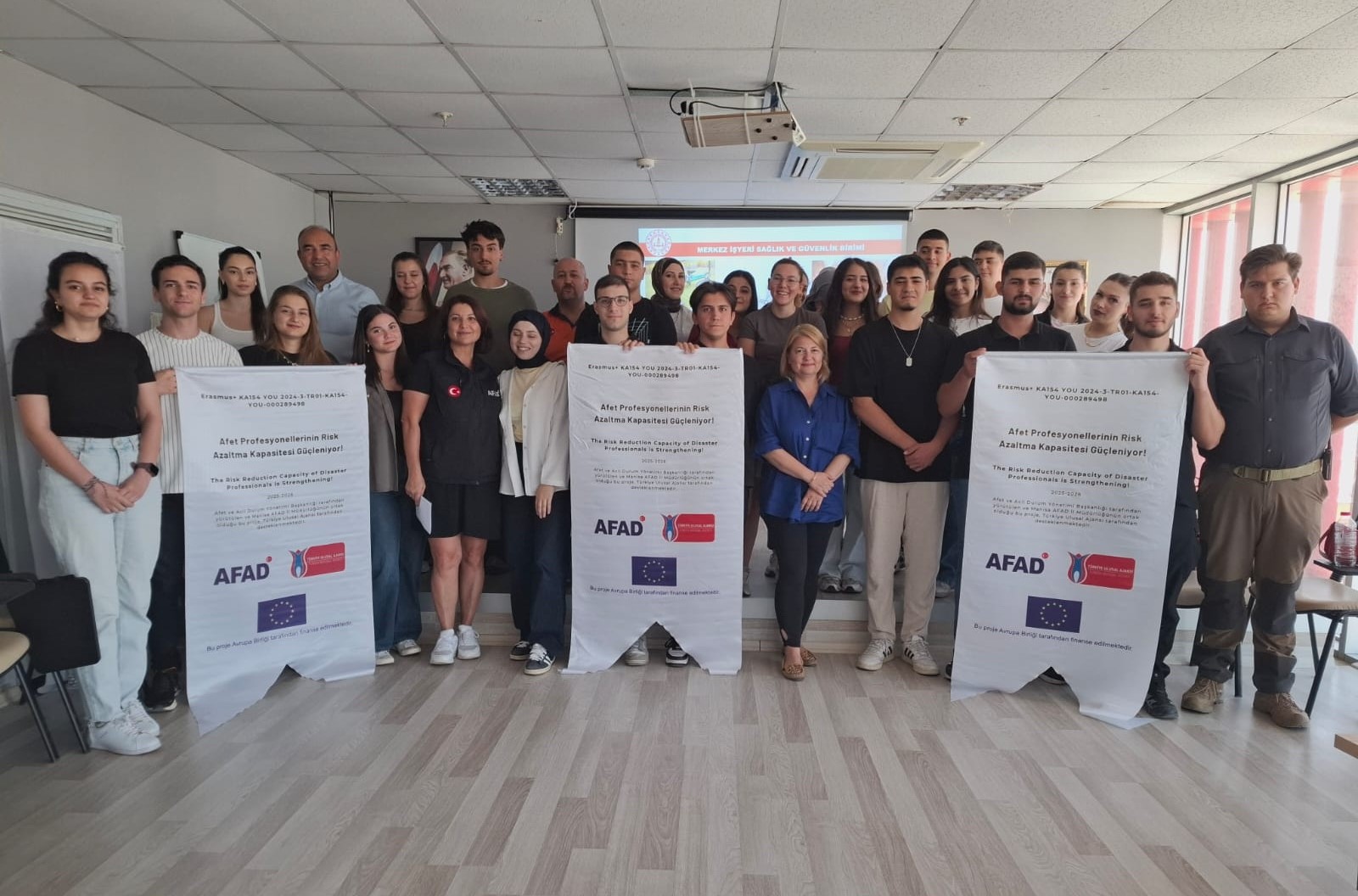 Manisa'da 35 Genç, Youthpass Sertifikasıyla Afet Bilinci Kazandı