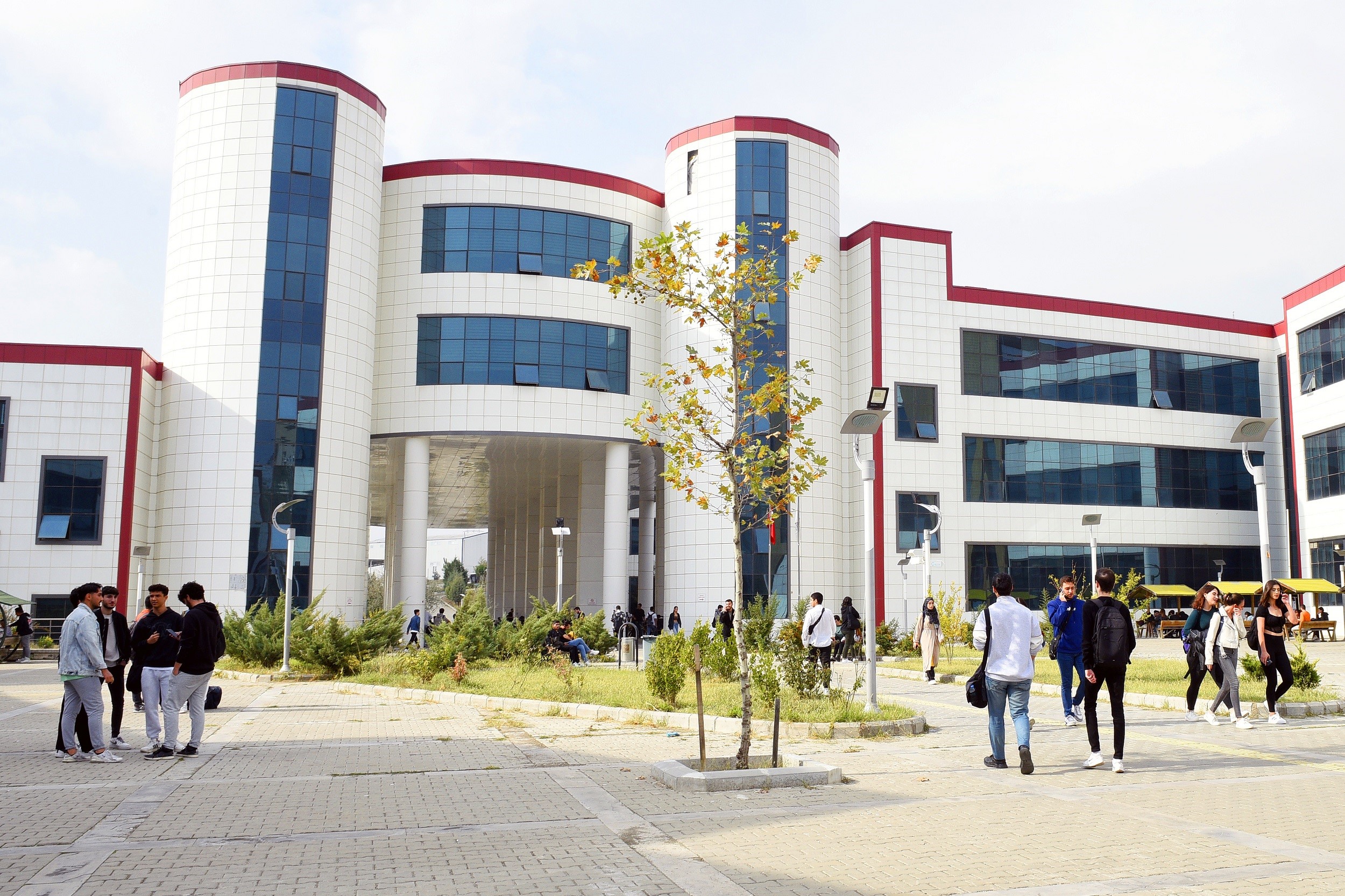 MCBÜ tercihlerin gözdesi oldu: Yüzde 102 doluluk oranı yakalandı