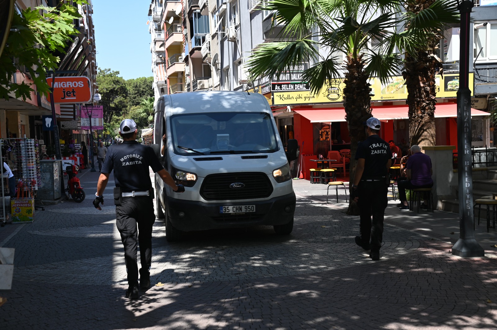 Manisa'da Yaya Güvenliği İçin Kaldırımlar ve Sevgi Yollarında Denetim