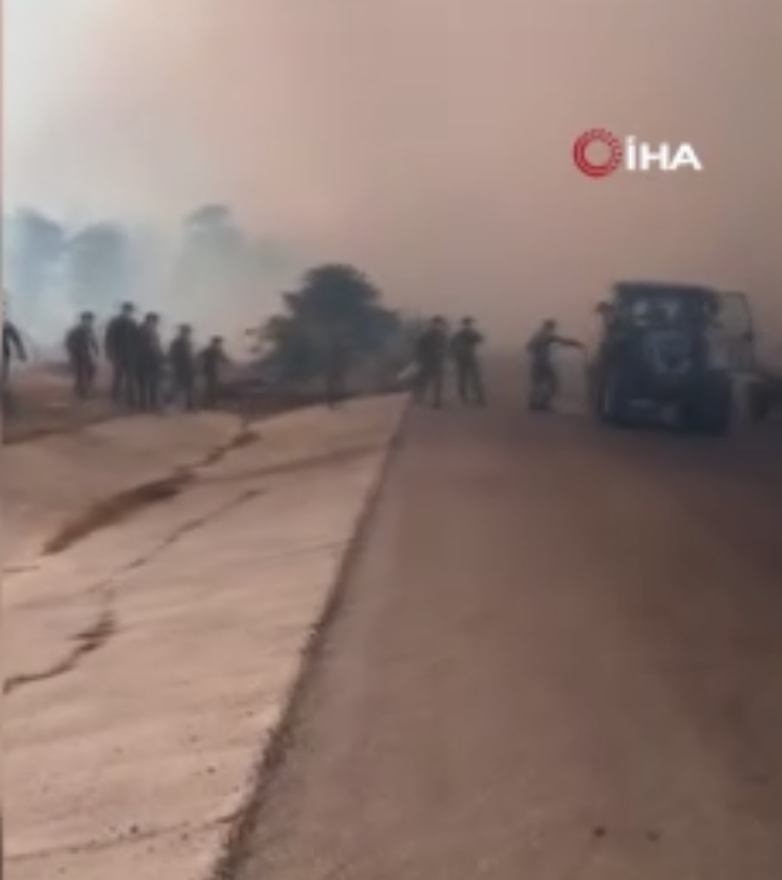 Çanakkale yeniden yanıyor! Alevler işletmelere ulaştı