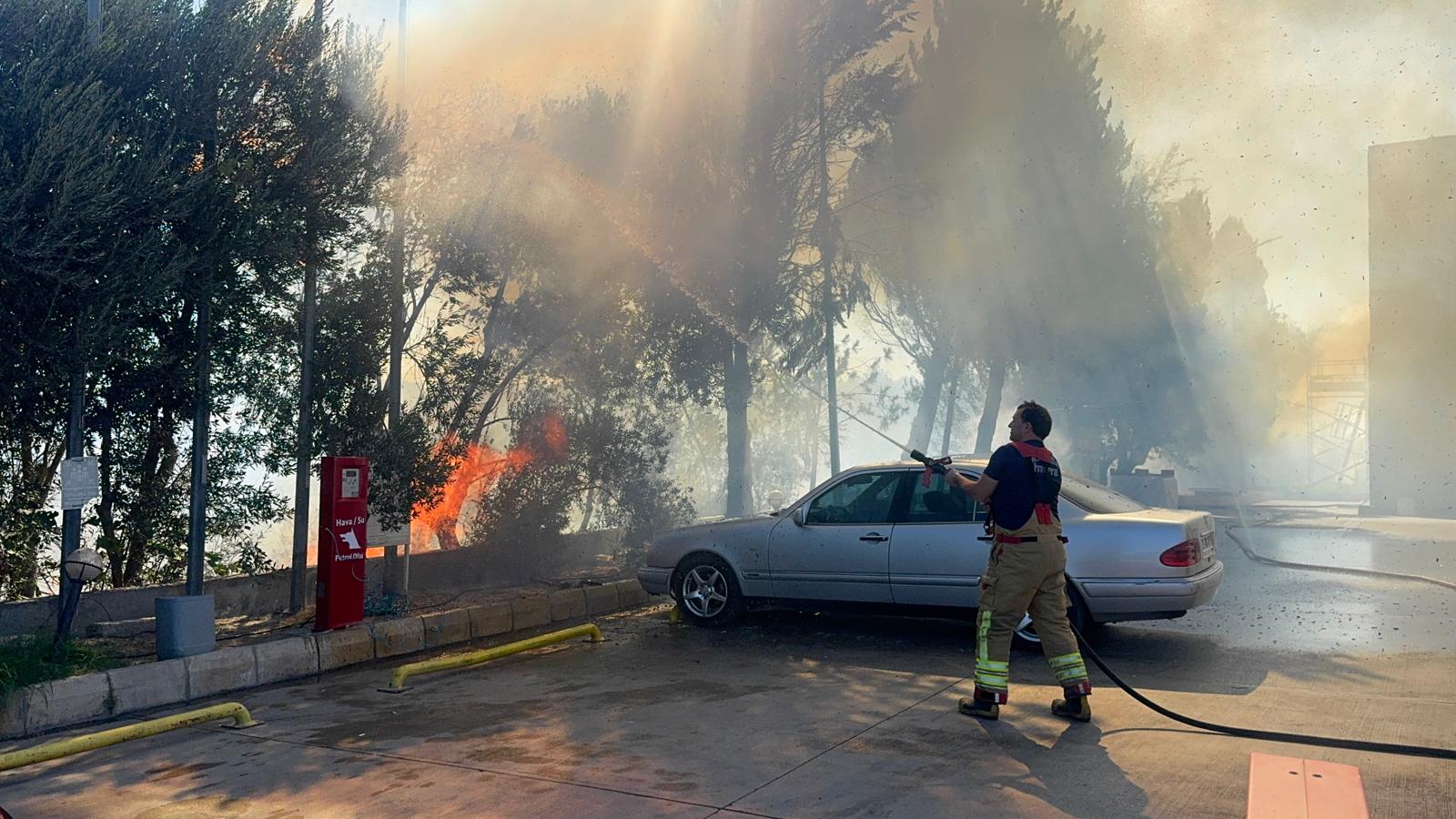 İzmir Ankara Karayolu’nda yangın paniği! Takviye ekipler sevk edildi