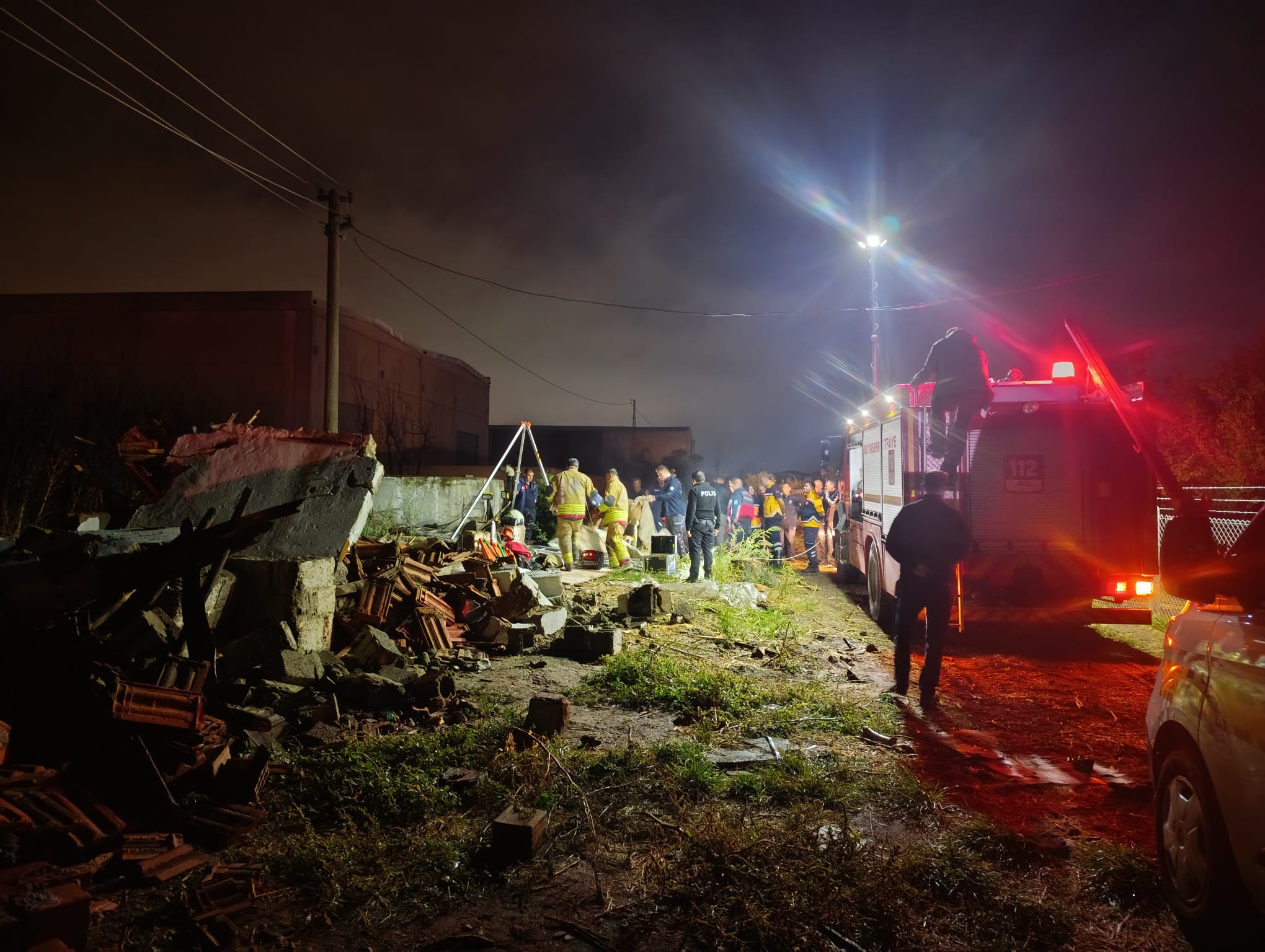 Turgutlu'da 3 gündür aranan genç 30 metrelik kuyuda ölü bulundu
