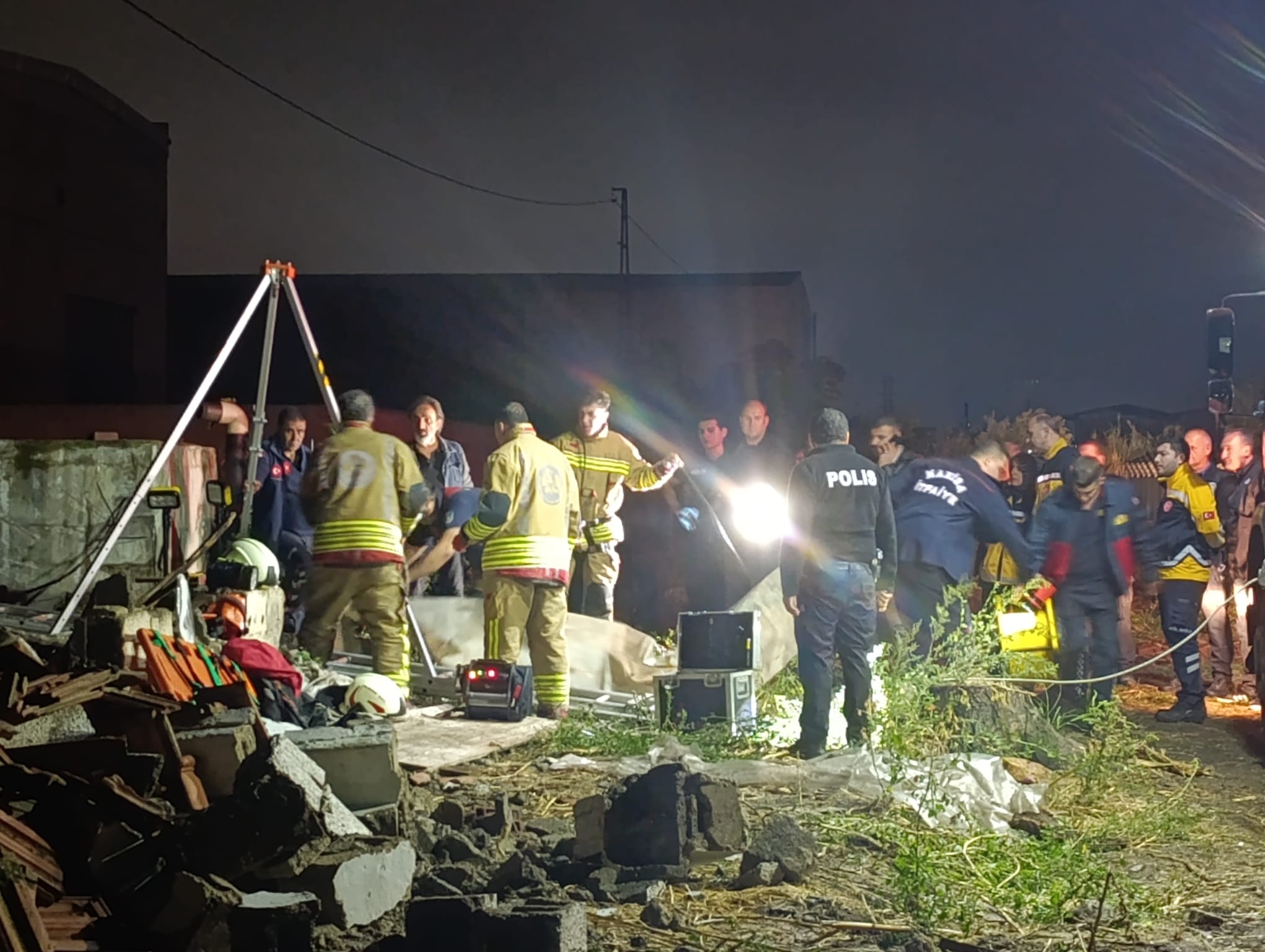Turgutlu'da 3 gündür aranan genç 30 metrelik kuyuda ölü bulundu
