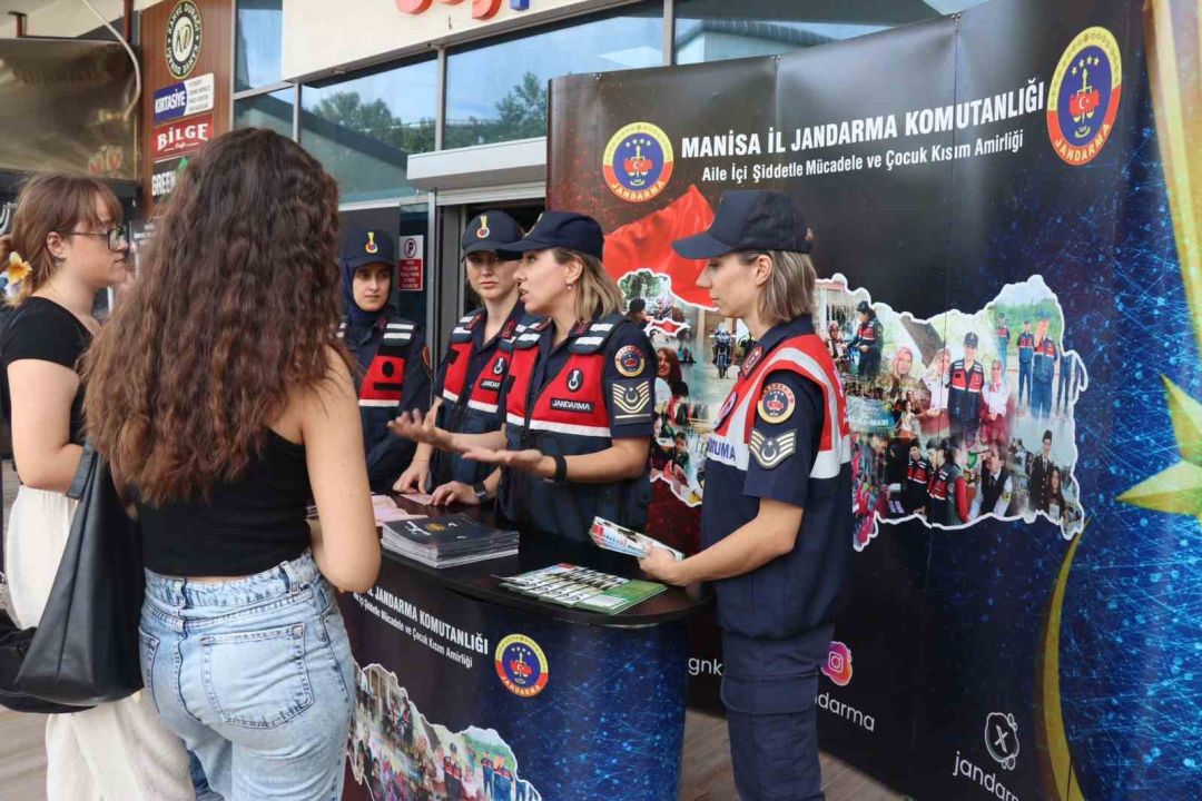 Manisa Jandarmadan MCBÜ öğrencilerine 'Kadına Yönelik Şiddetle Mücadele' eğitimi