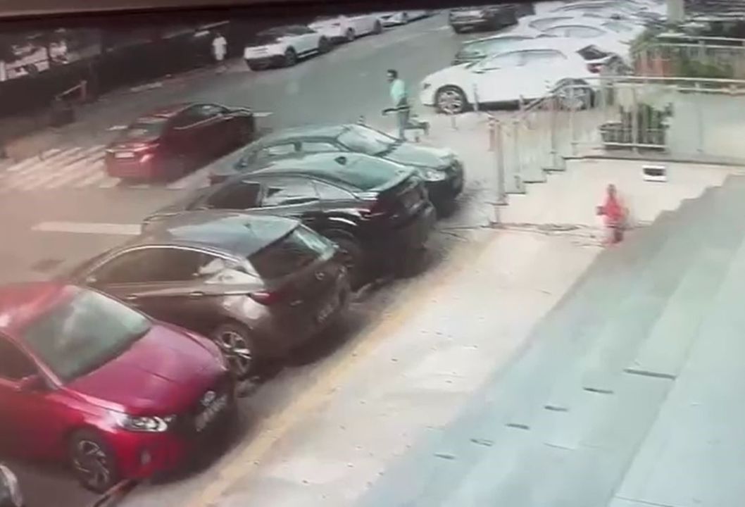 Pompalı tüfekle eşini vuran şahıs kamerada!