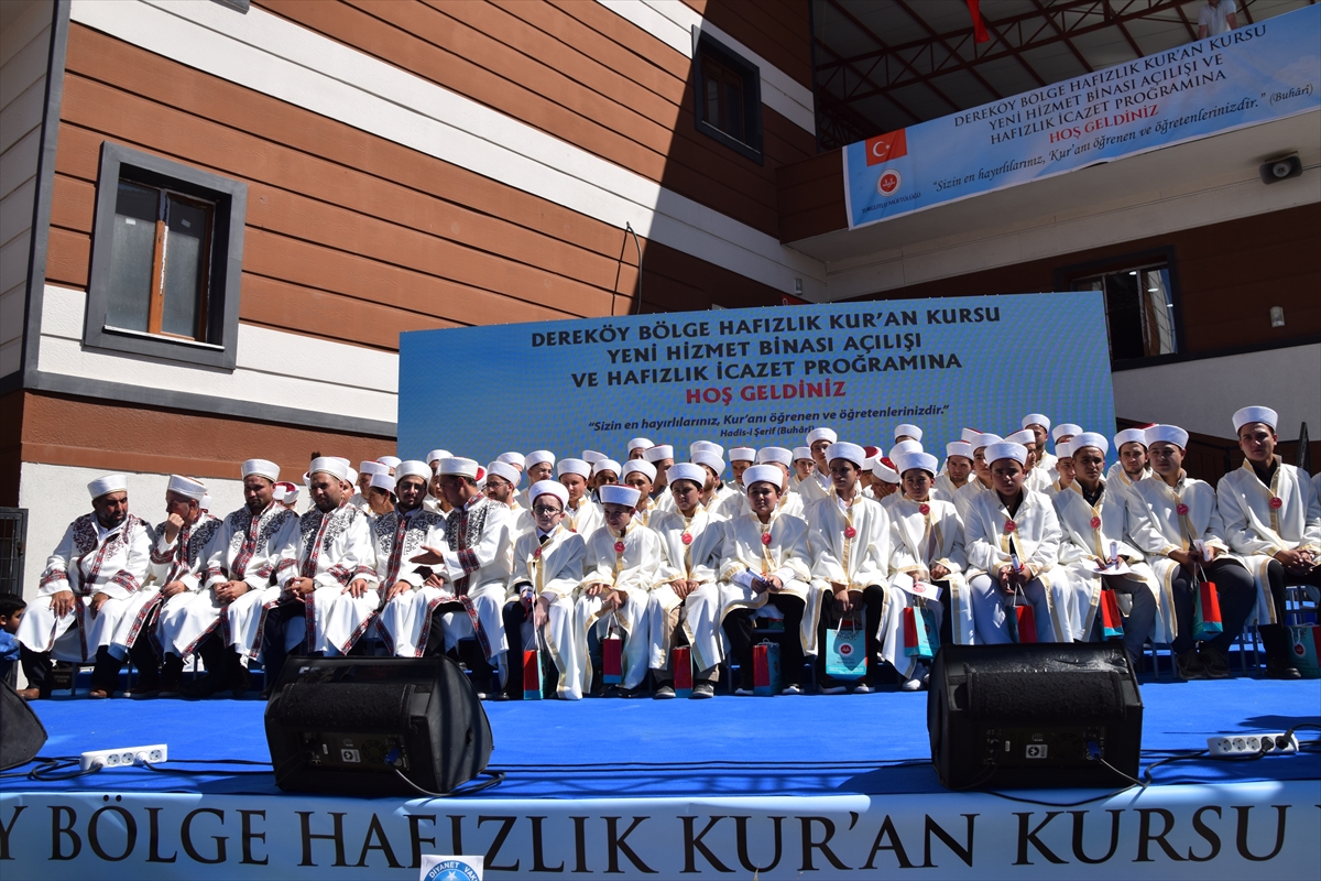 Turgutlu'da 60 öğrenciye hafızlık belgeleri verildi