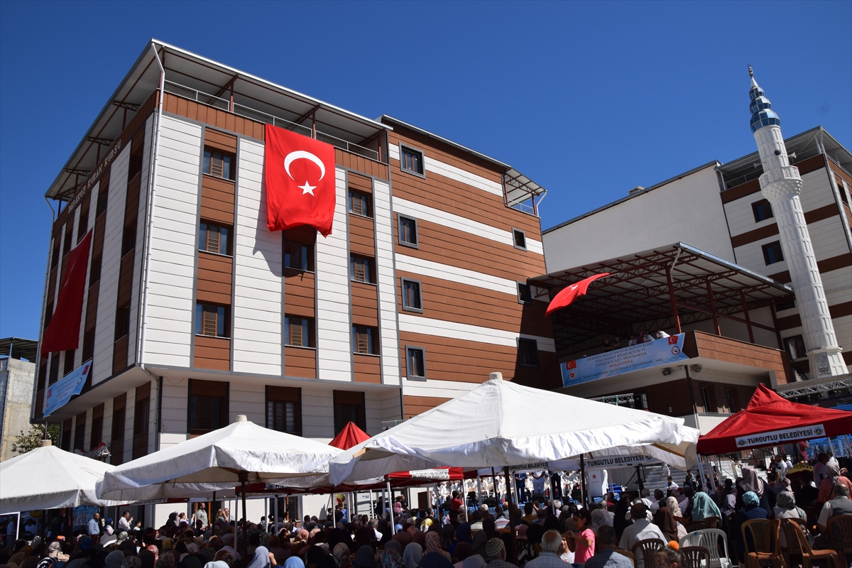 Turgutlu'da 60 öğrenciye hafızlık belgeleri verildi