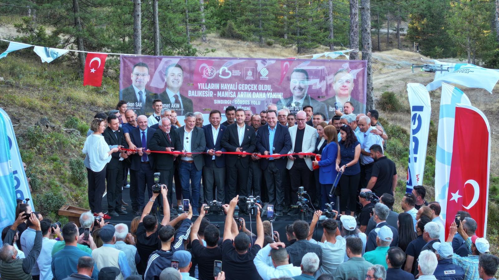 Gördes-Sındırgı Yolu Dört Belediyenin İş Birliğiyle Yenilendi