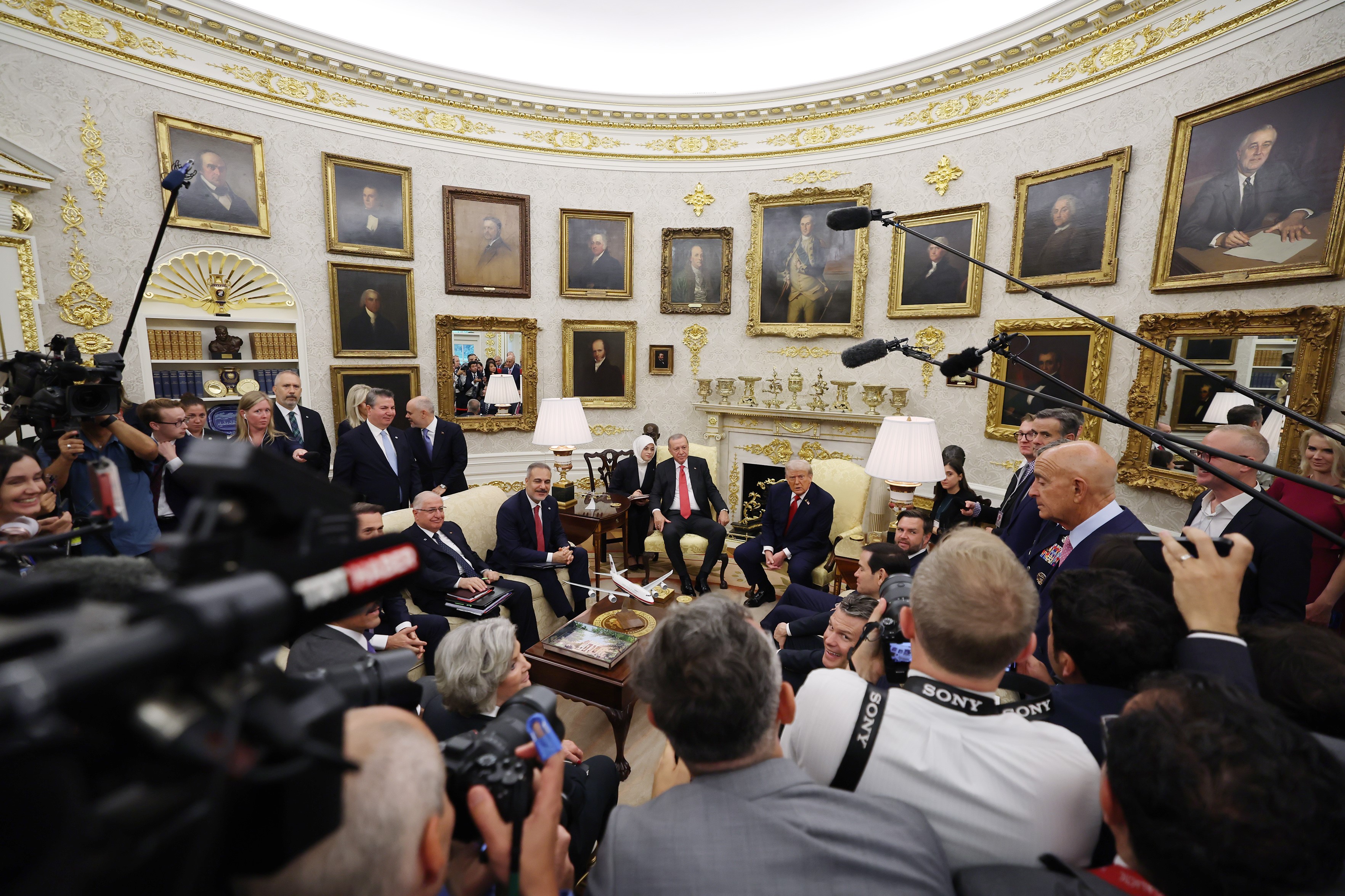 Washington'da tarihi zirve