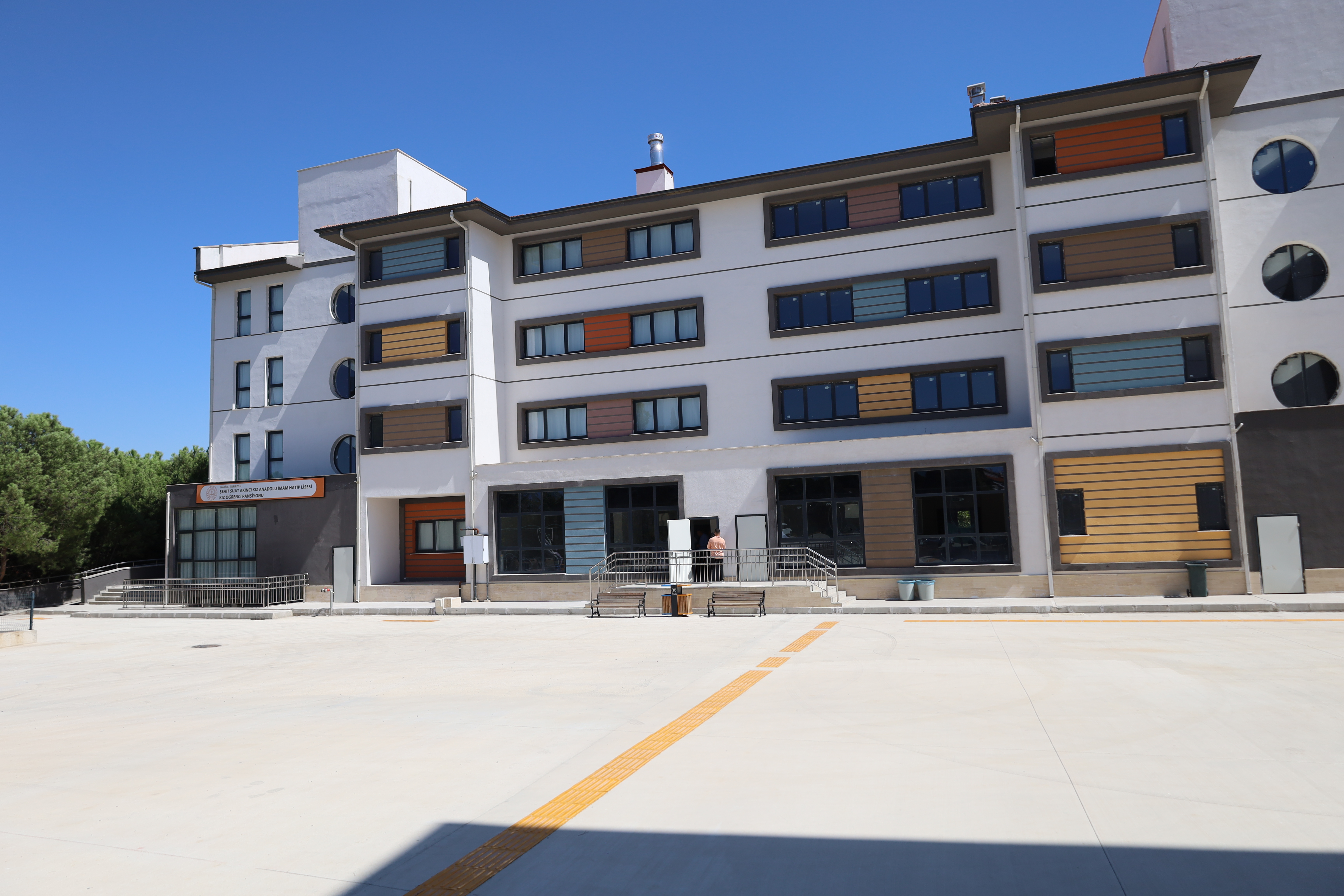 Turgutlu'da İki Yeni Okul Eğitim-Öğretime Başlıyor