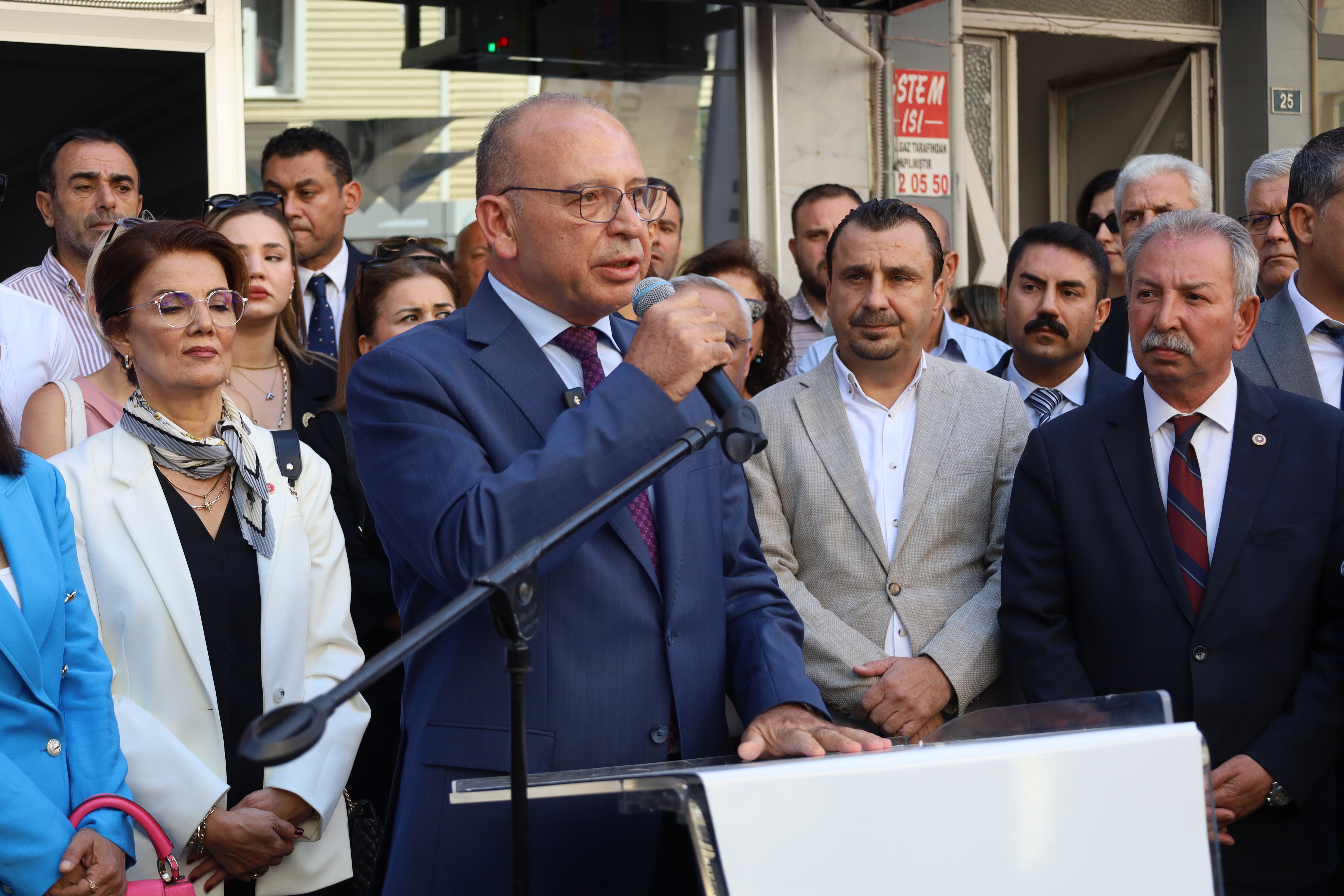 Turgutlu’da Kent Lokantası, Halk Ekmek ve Halk Mandıra Hizmete Açıldı