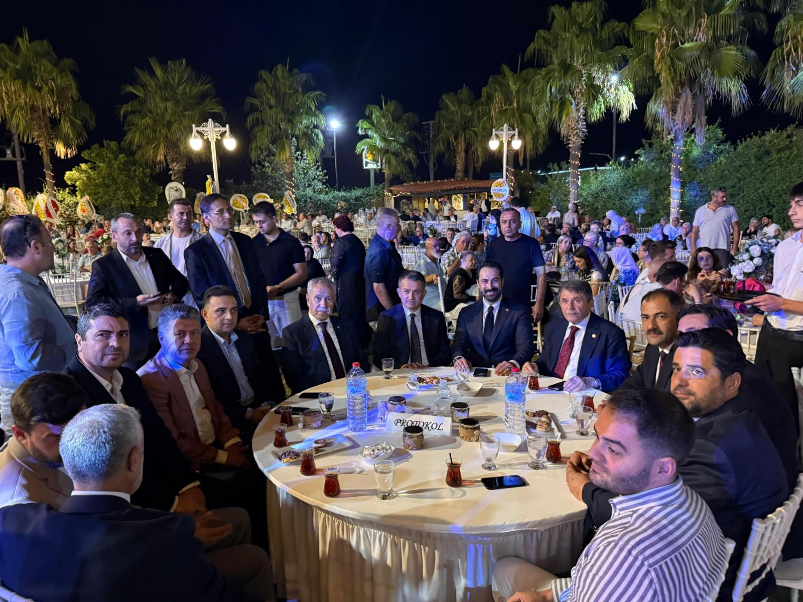 Siyaset ve iş dünyası bu düğünde buluştu!