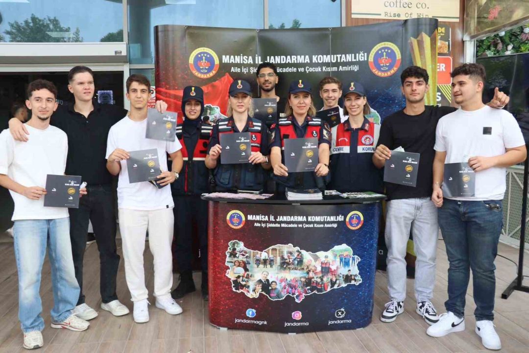 Manisa Jandarmadan MCBÜ öğrencilerine 'Kadına Yönelik Şiddetle Mücadele' eğitimi